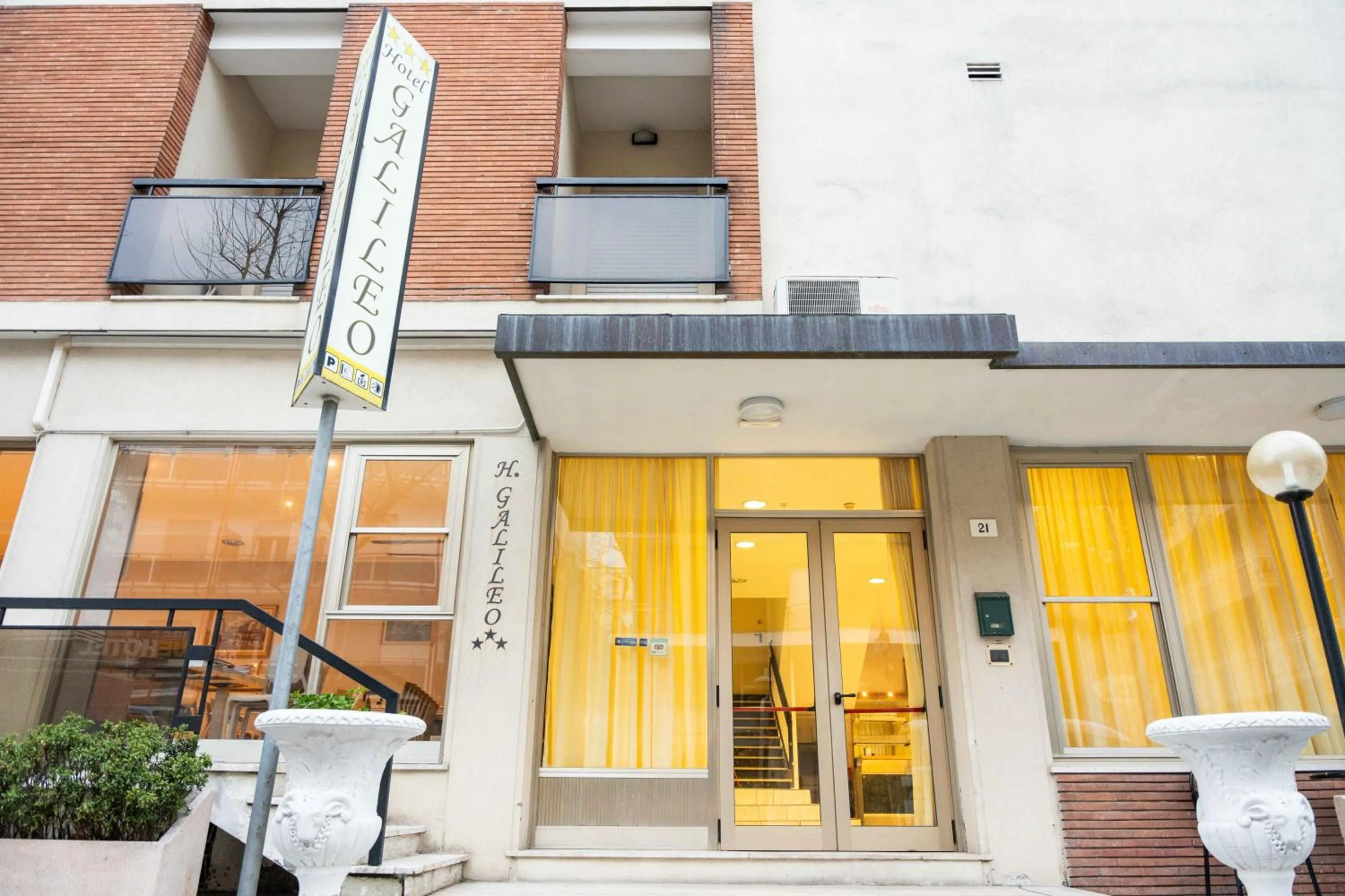 Property building in Hotel Galileo