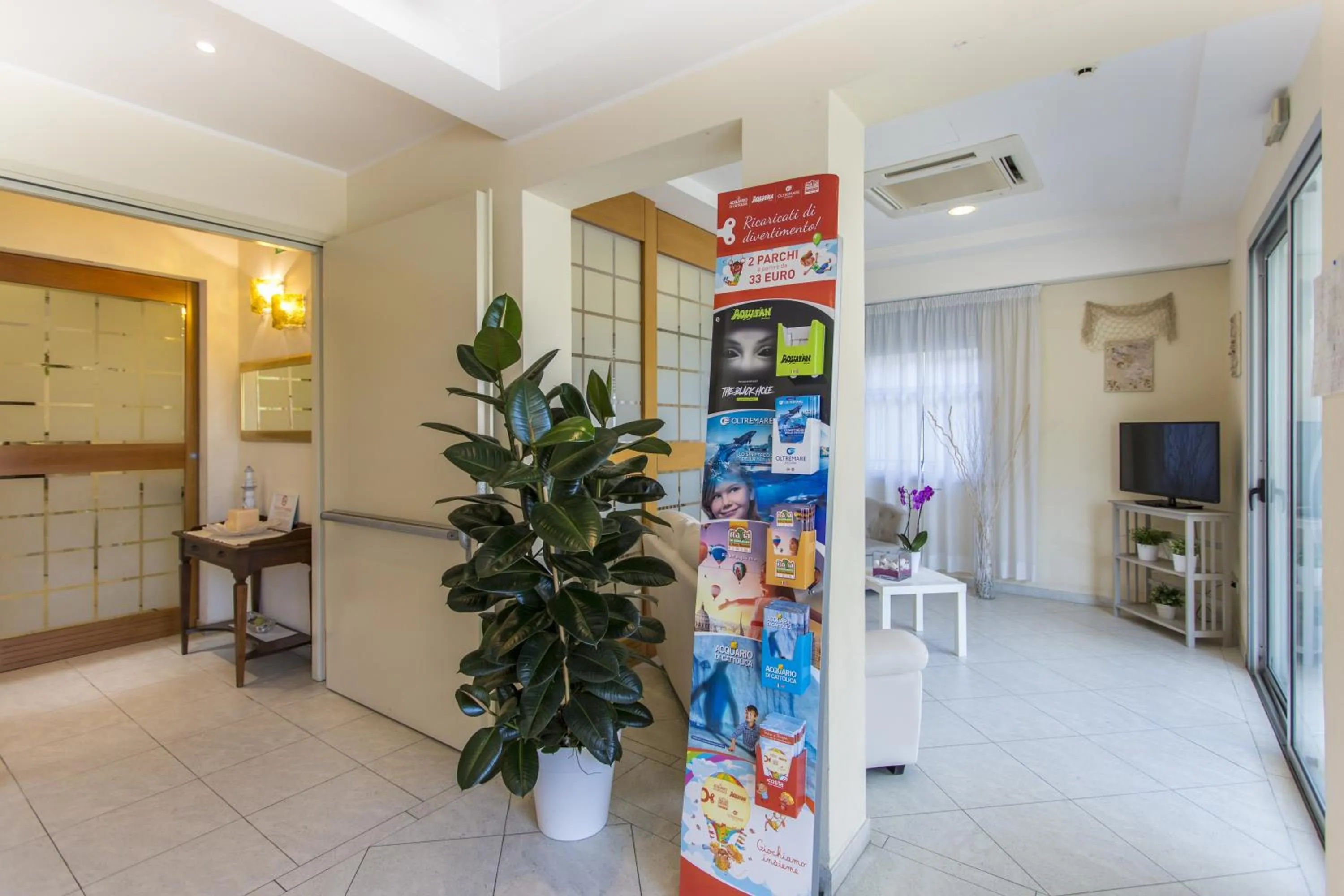 Lobby or reception in Hotel Savana