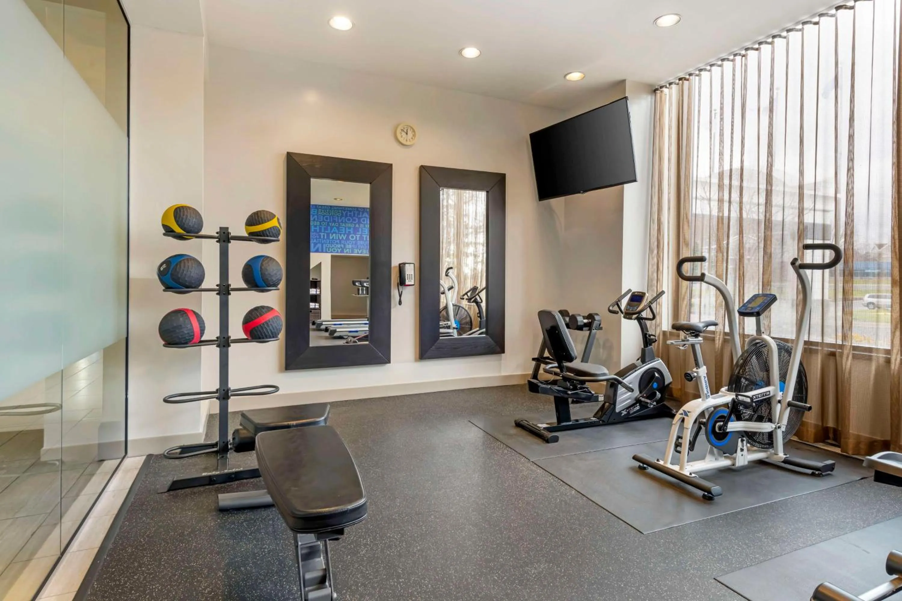 Fitness centre/facilities in Best Western Brooklyn Center Hotel & Conference Center