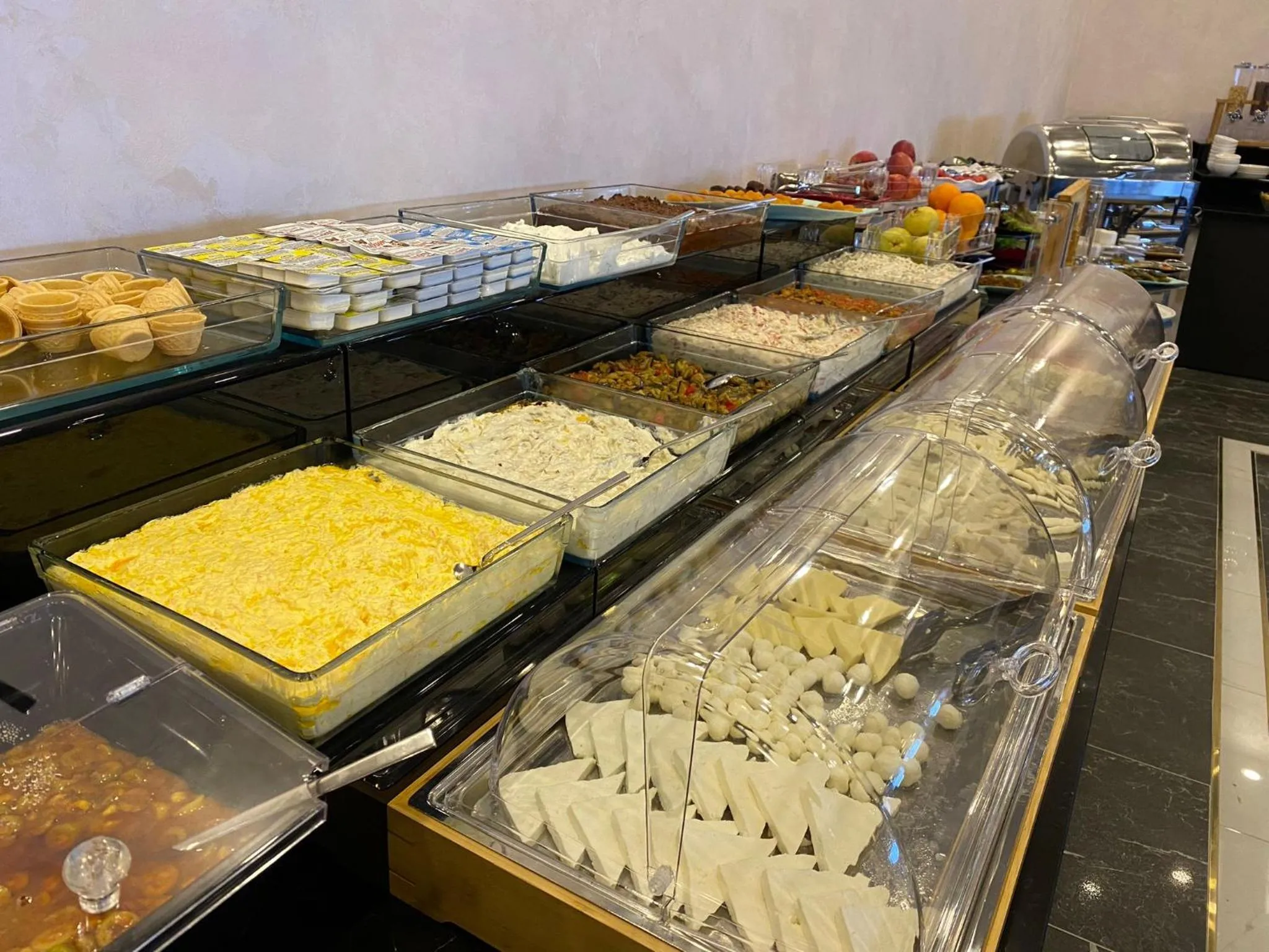 Buffet breakfast in BM HOTEL City