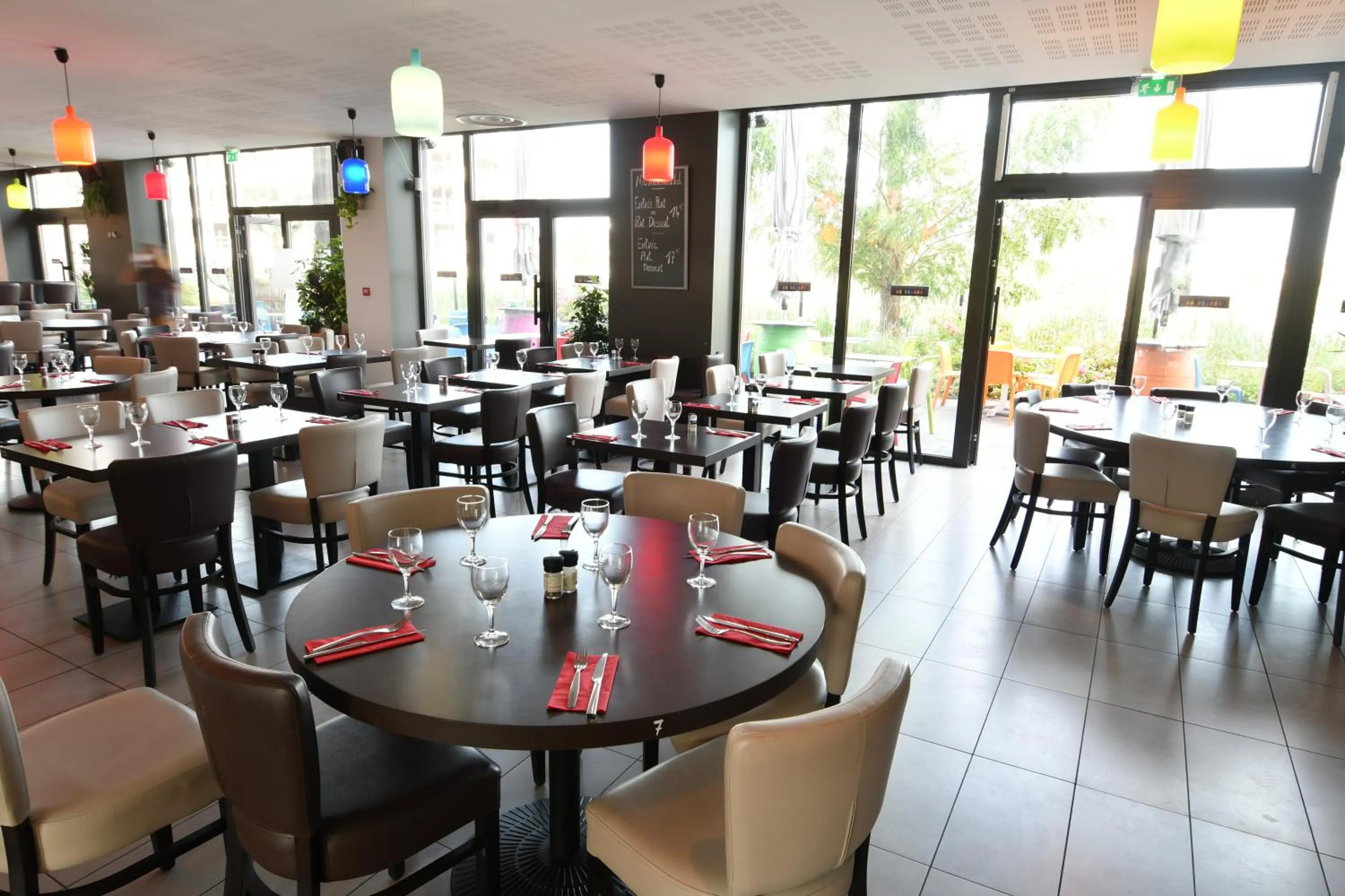 Restaurant/places to eat in Appart-Hôtel Mer & Golf City Bordeaux - Bruges