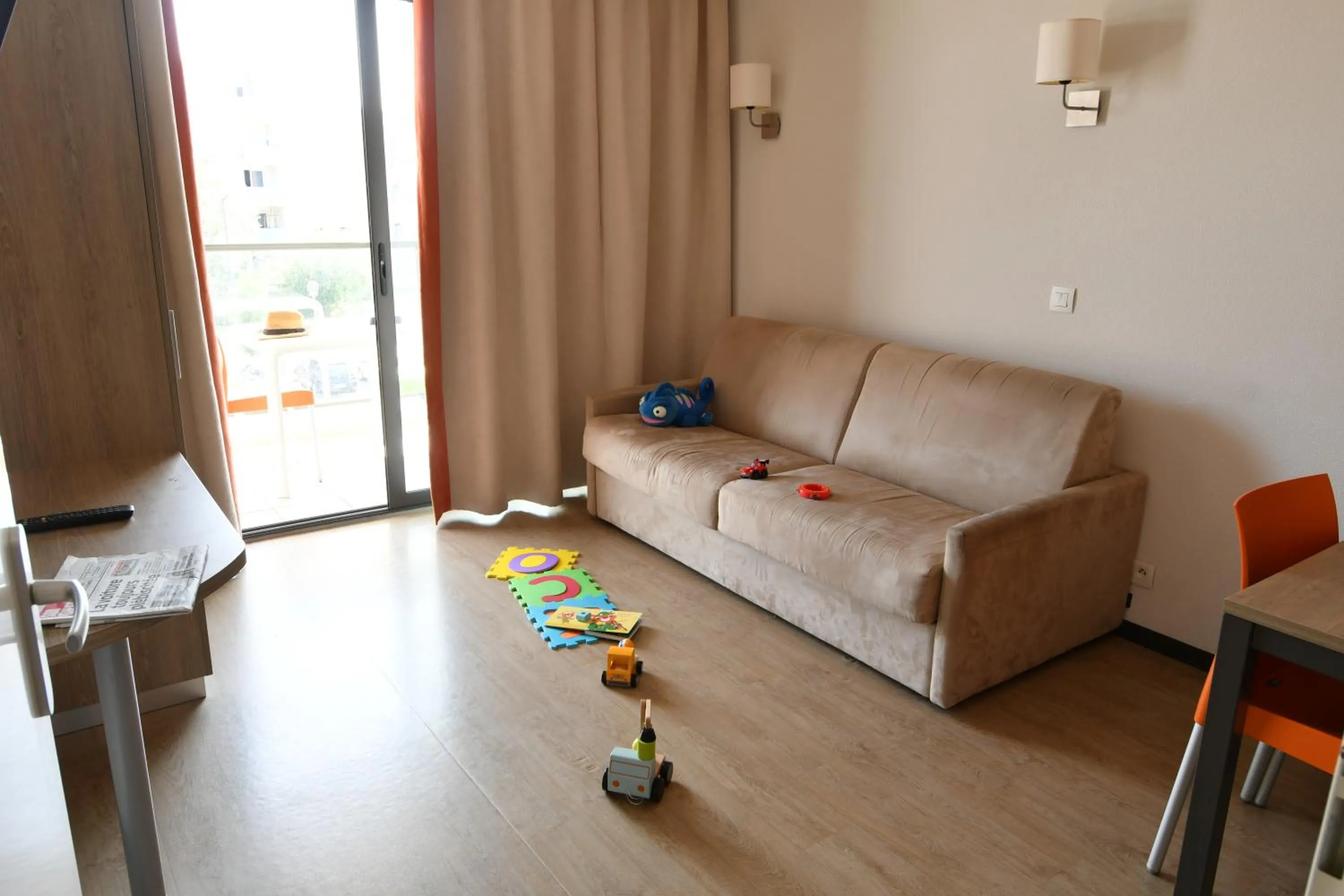 Seating area in Appart-Hôtel Mer & Golf City Bordeaux - Bruges