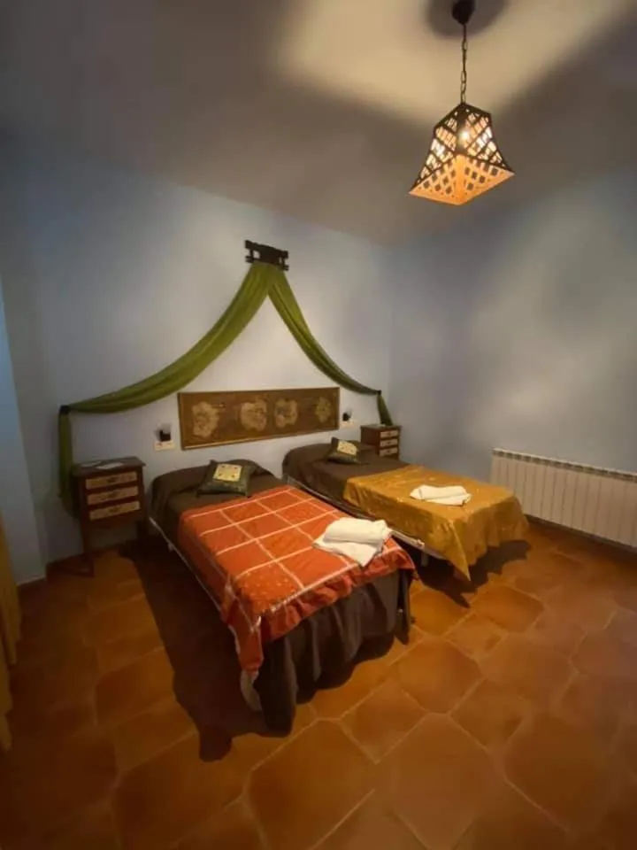 Bed in Hotel Rural La Posada de las Cigüeñas