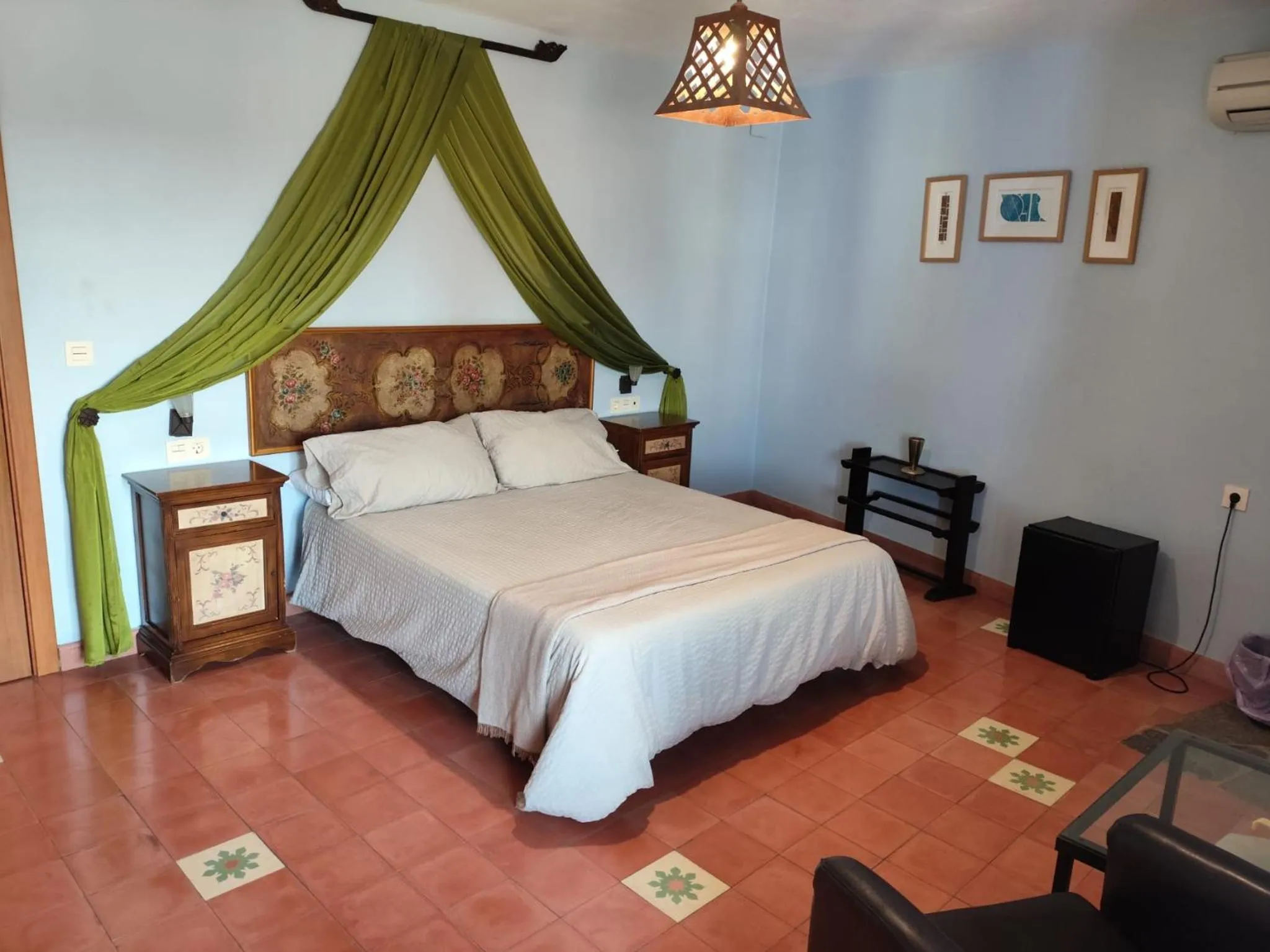 Bed in Hotel Rural La Posada de las Cigüeñas