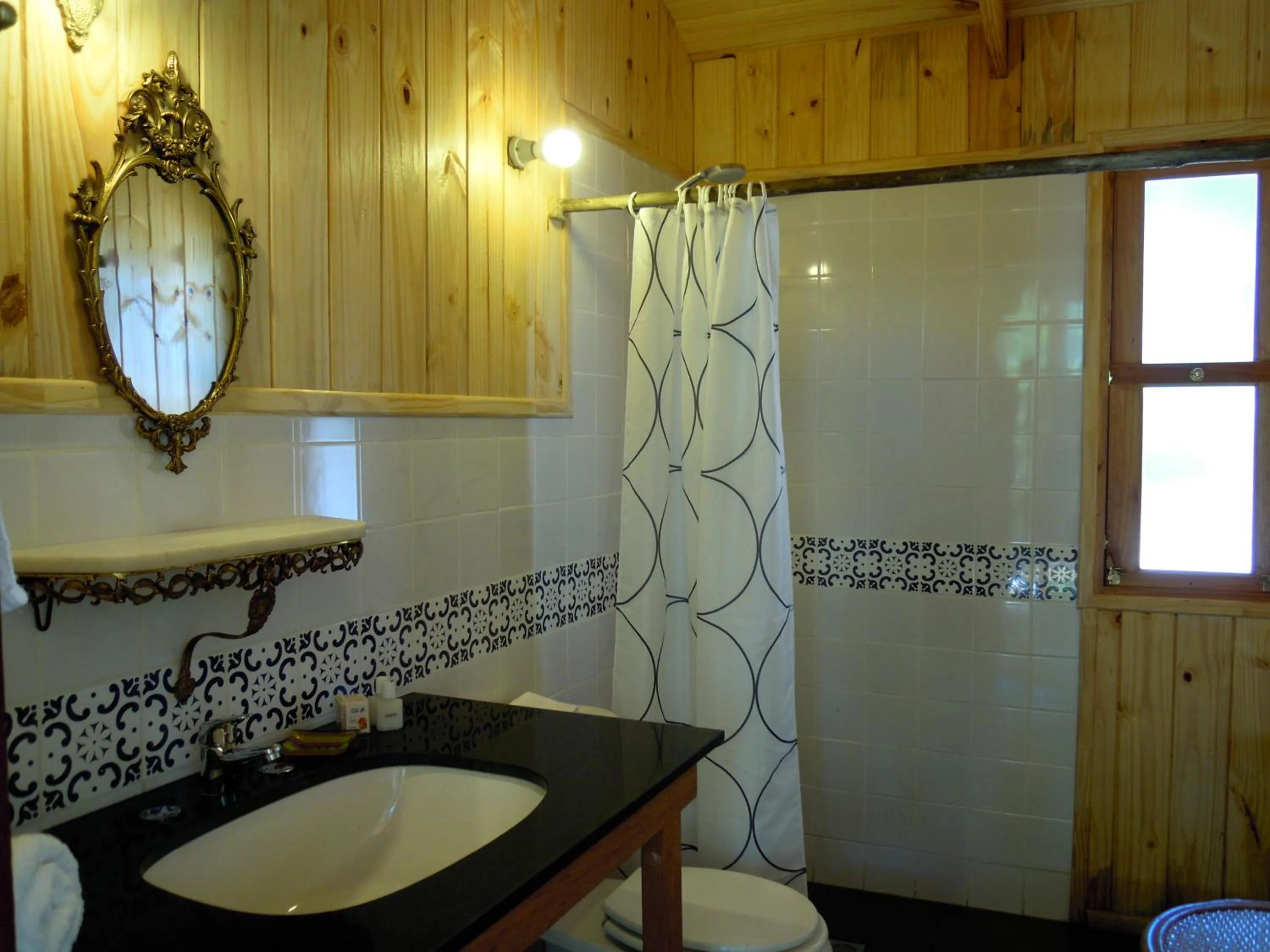 Bathroom in La Atrevida
