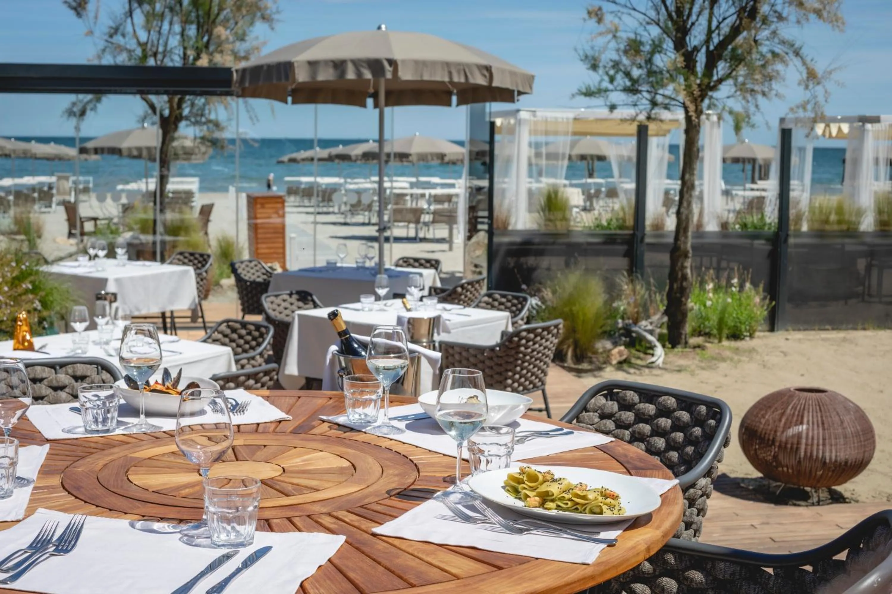 Restaurant/places to eat in Hotel Solemare