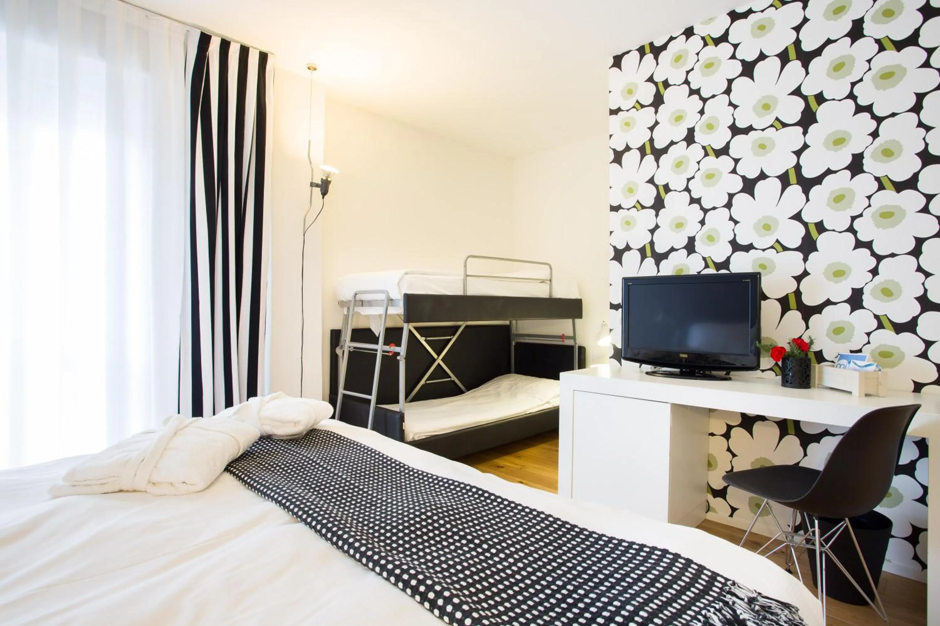 TV and multimedia, Bed in Hotel Solemare