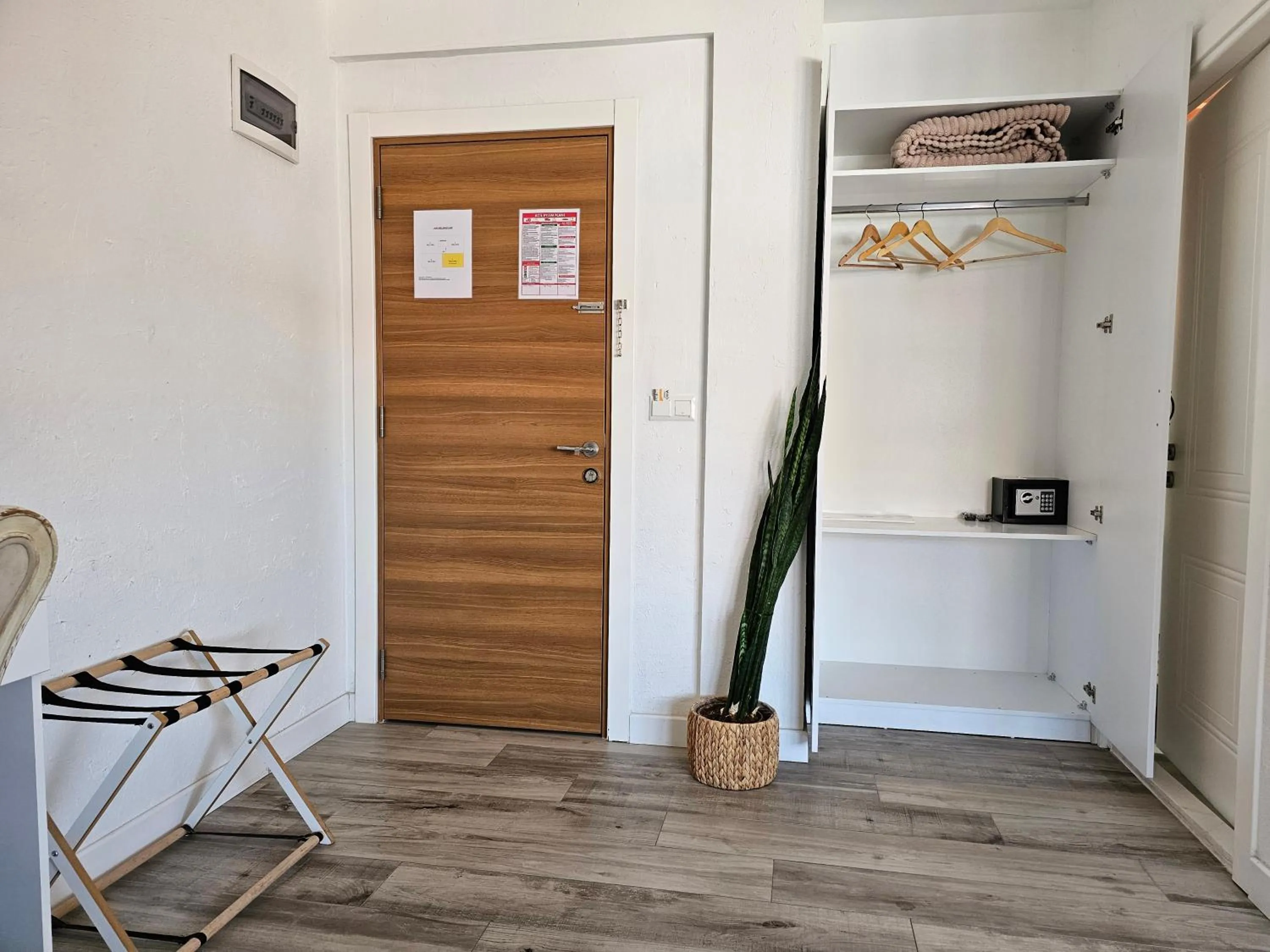 wardrobe in Kuğu Urla