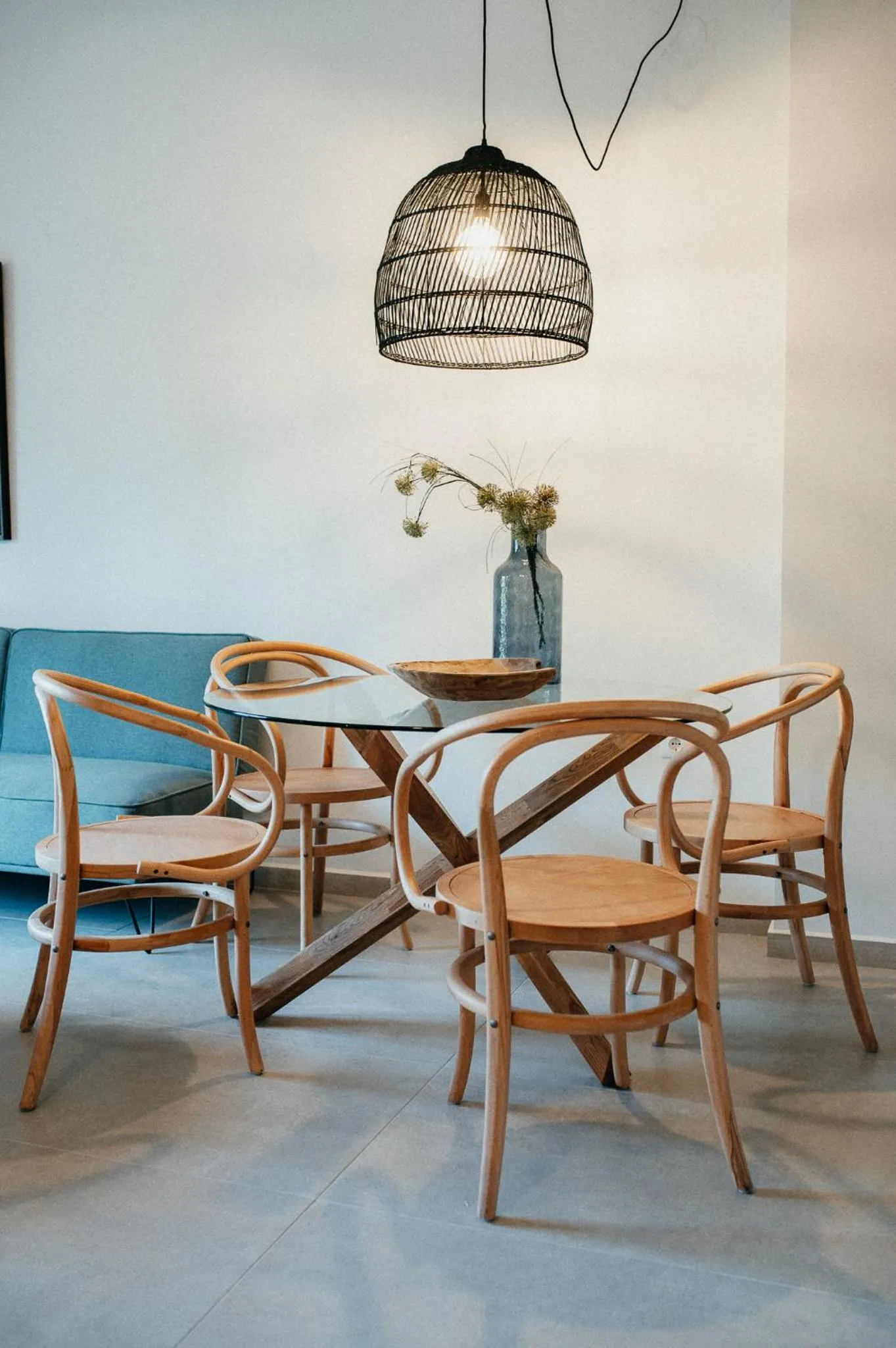 Seating area in Funtuki Seaside Apartments