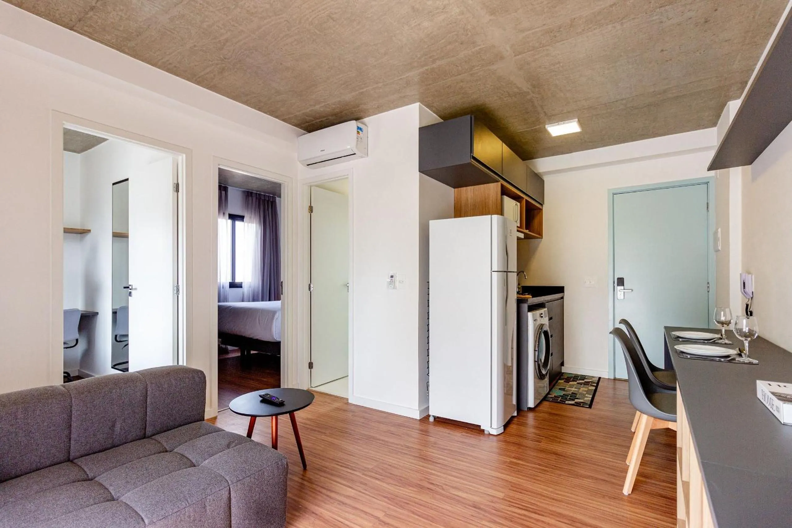 Dining area in Xtay BK30 Santana - Apartamentos decorados próximos ao metrô