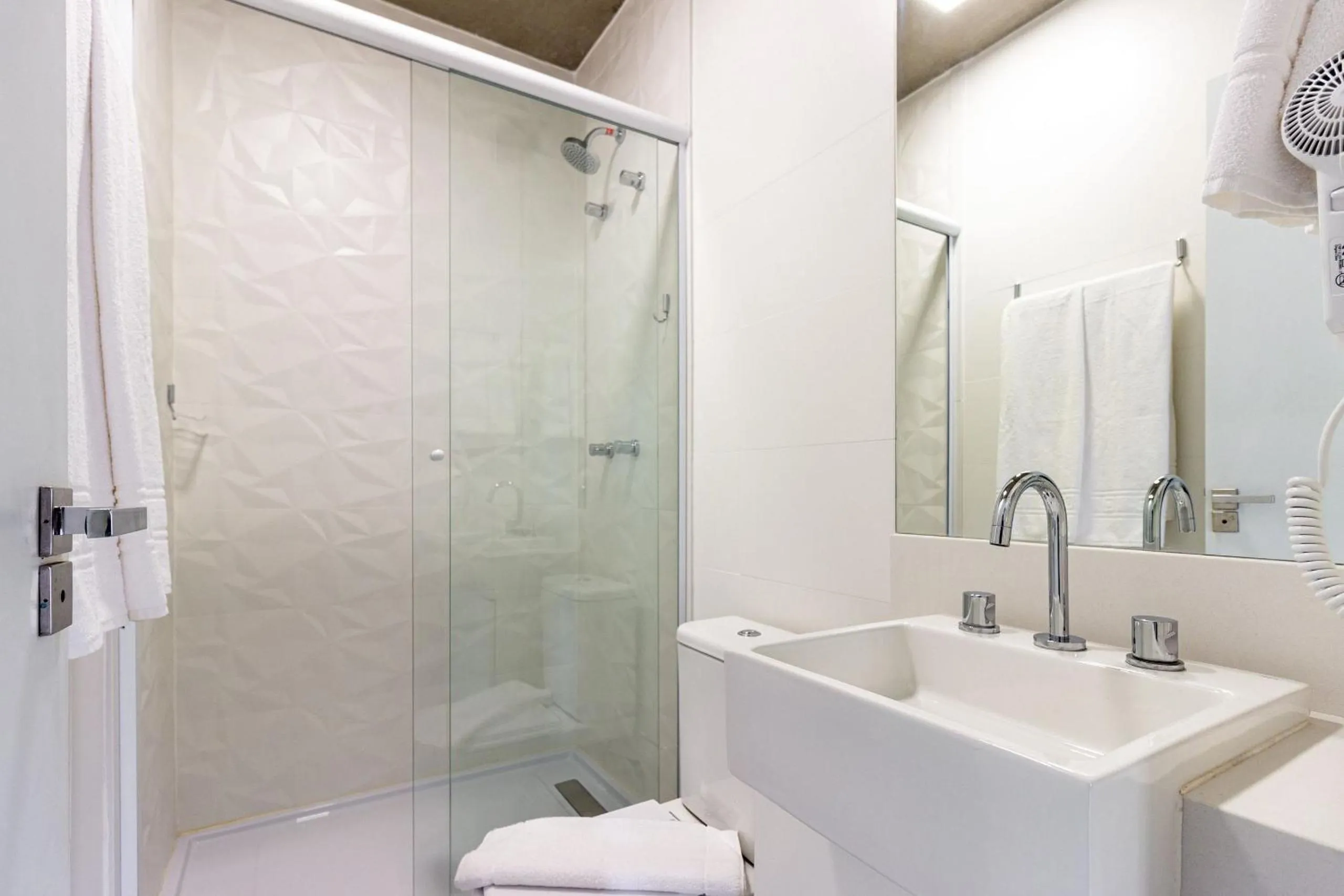 Toilet in Xtay BK30 Santana - Apartamentos decorados próximos ao metrô