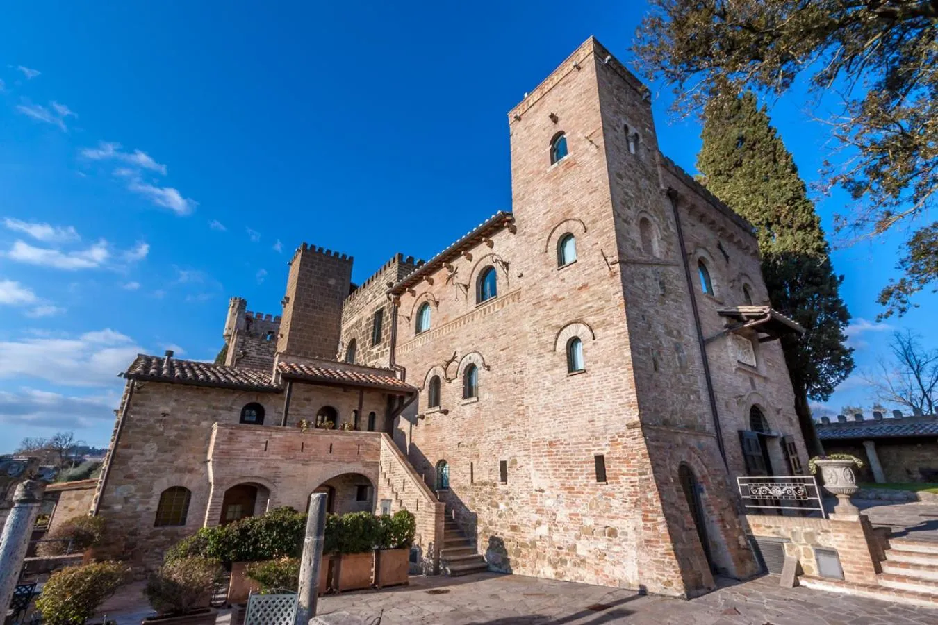 Property building in Castello Di Monterone