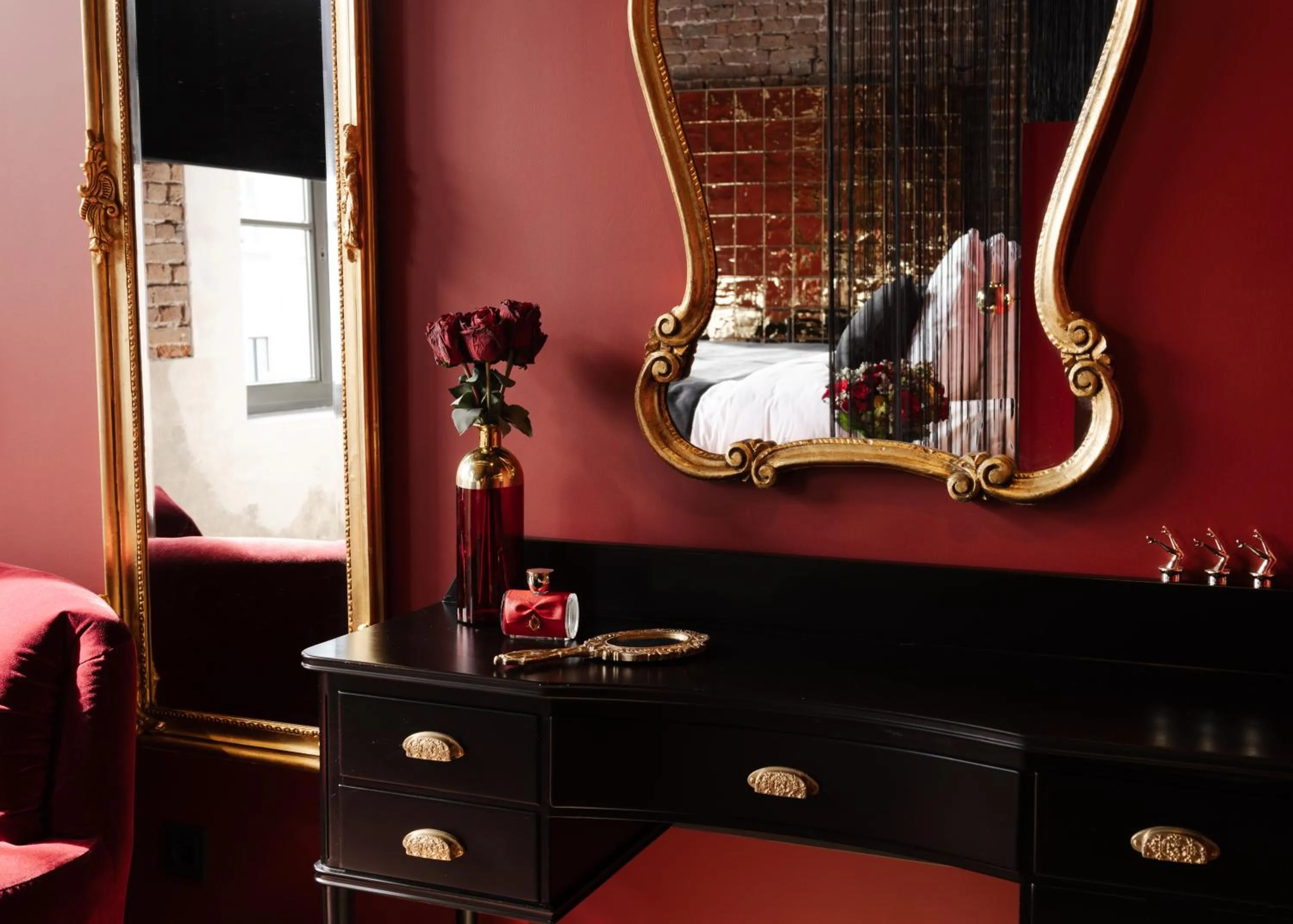 Seating area in Cousins Boutique Hotel