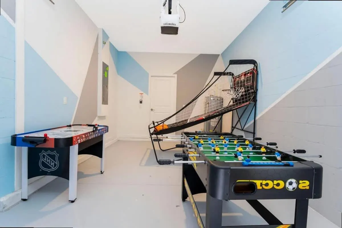 Stunning Family Friendly 5 Bd w/ Pool Close to Disney @ Storey Lake 4242