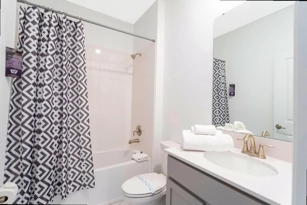 Stunning Family Friendly 5 Bd w/ Pool Close to Disney @ Storey Lake 4242