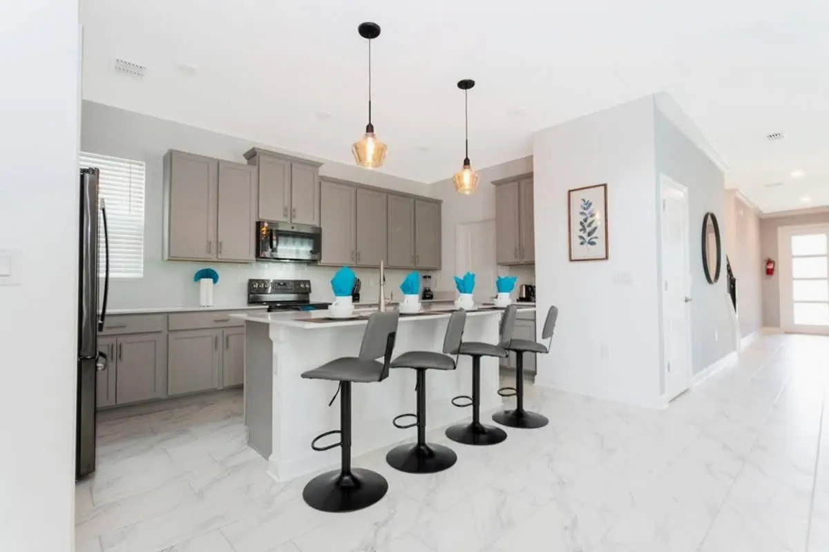 Stunning Family Friendly 5 Bd w/ Pool Close to Disney @ Storey Lake 4242