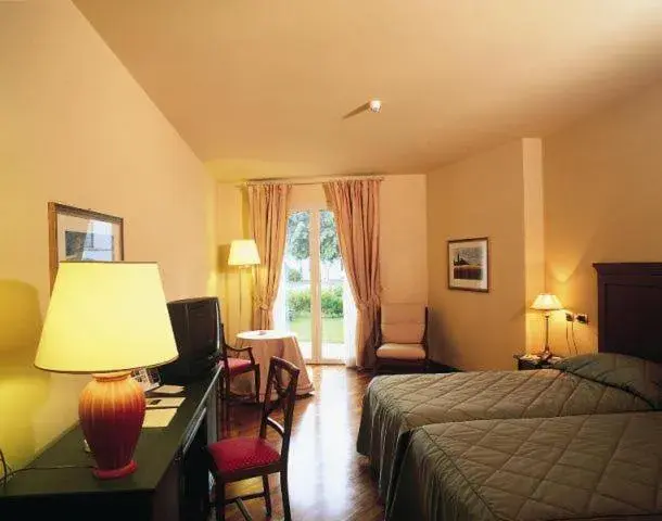 Standard Triple Room in Grand Hotel Baia Verde Standard Triple Room in Grand Hotel Baia Verde