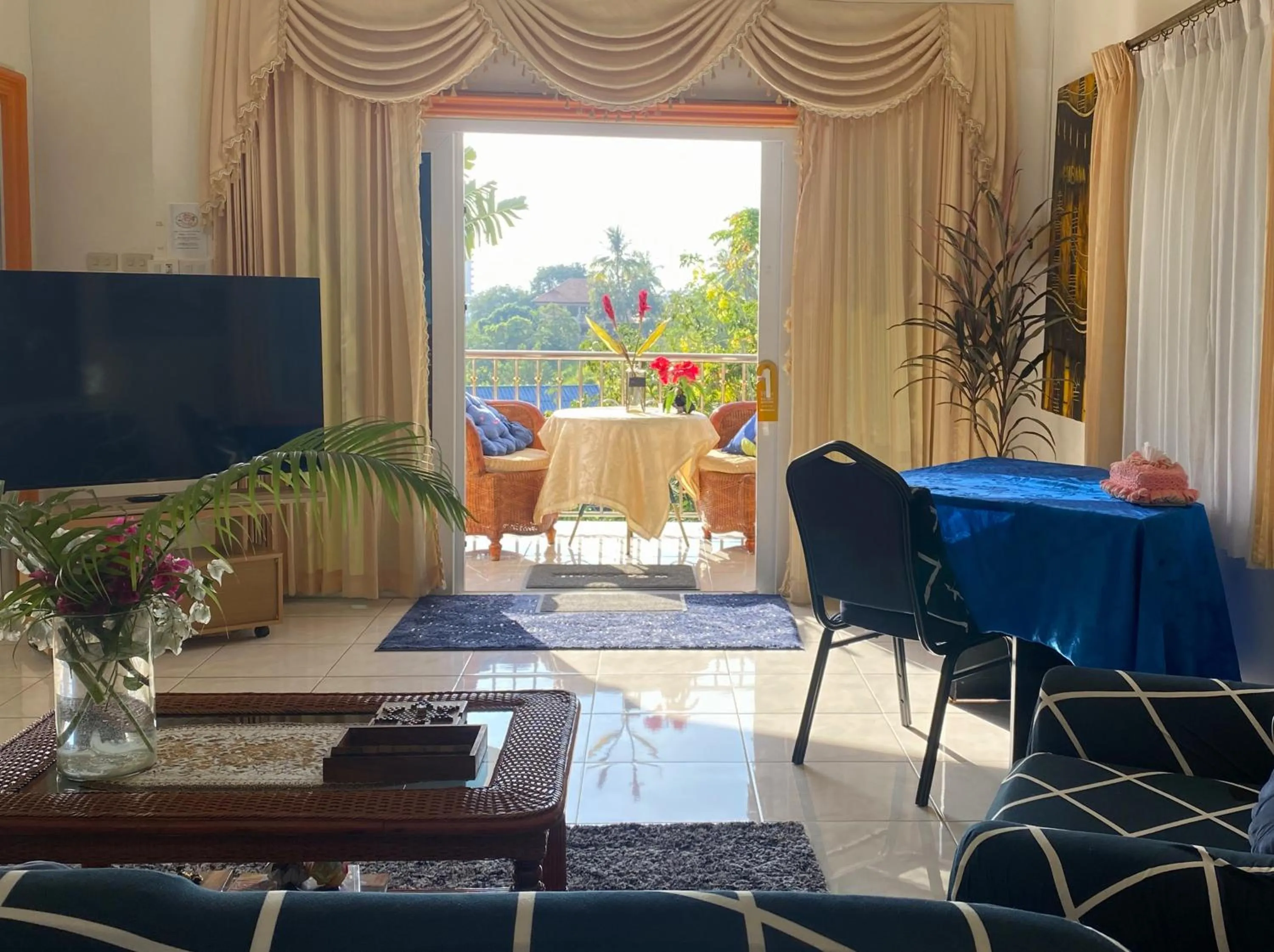 Living room in OASIS VILLA Karon Beach