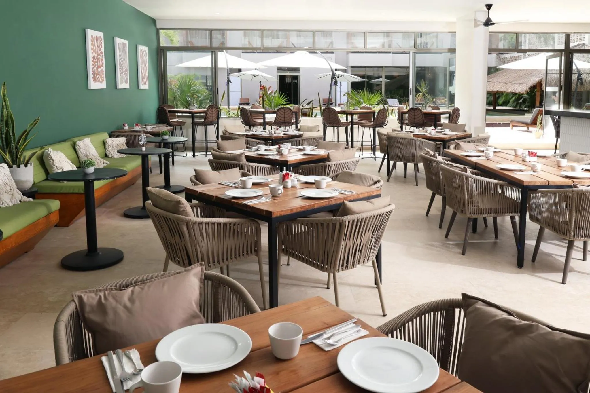 Restaurant/places to eat in Holiday Inn Tulum by IHG