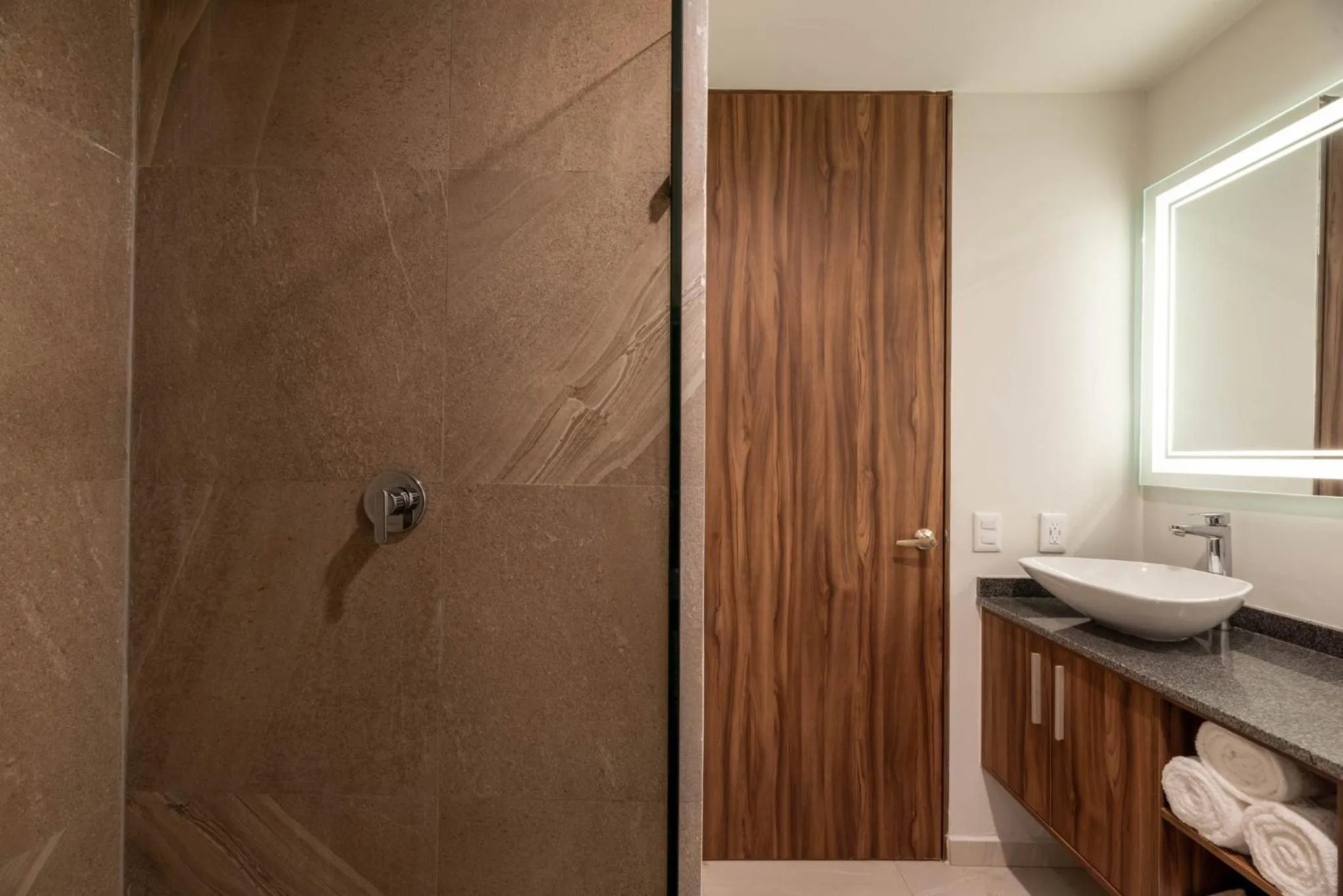 Photo of the whole room in Selina Tulum Downtown