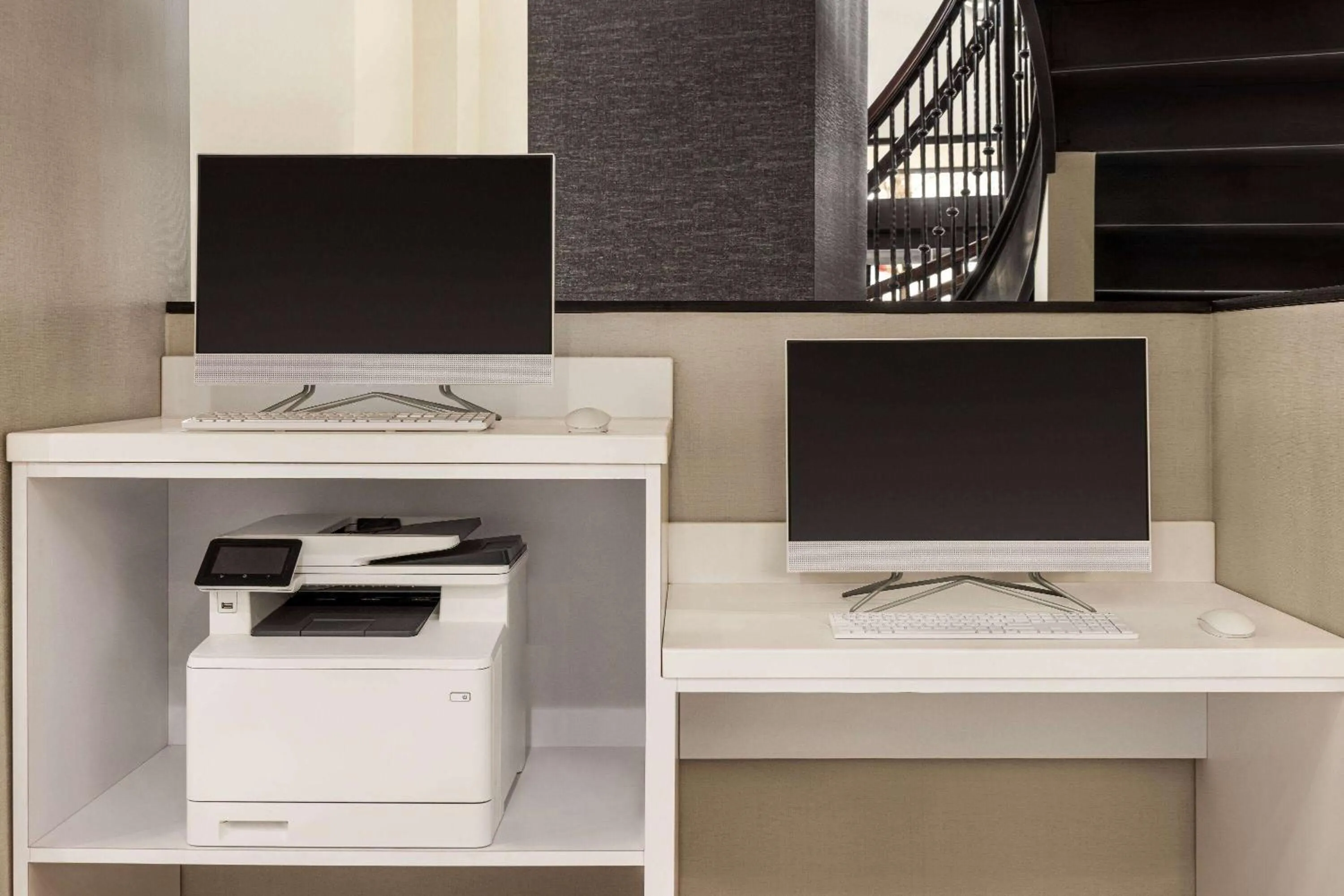 Business facilities in The George NY