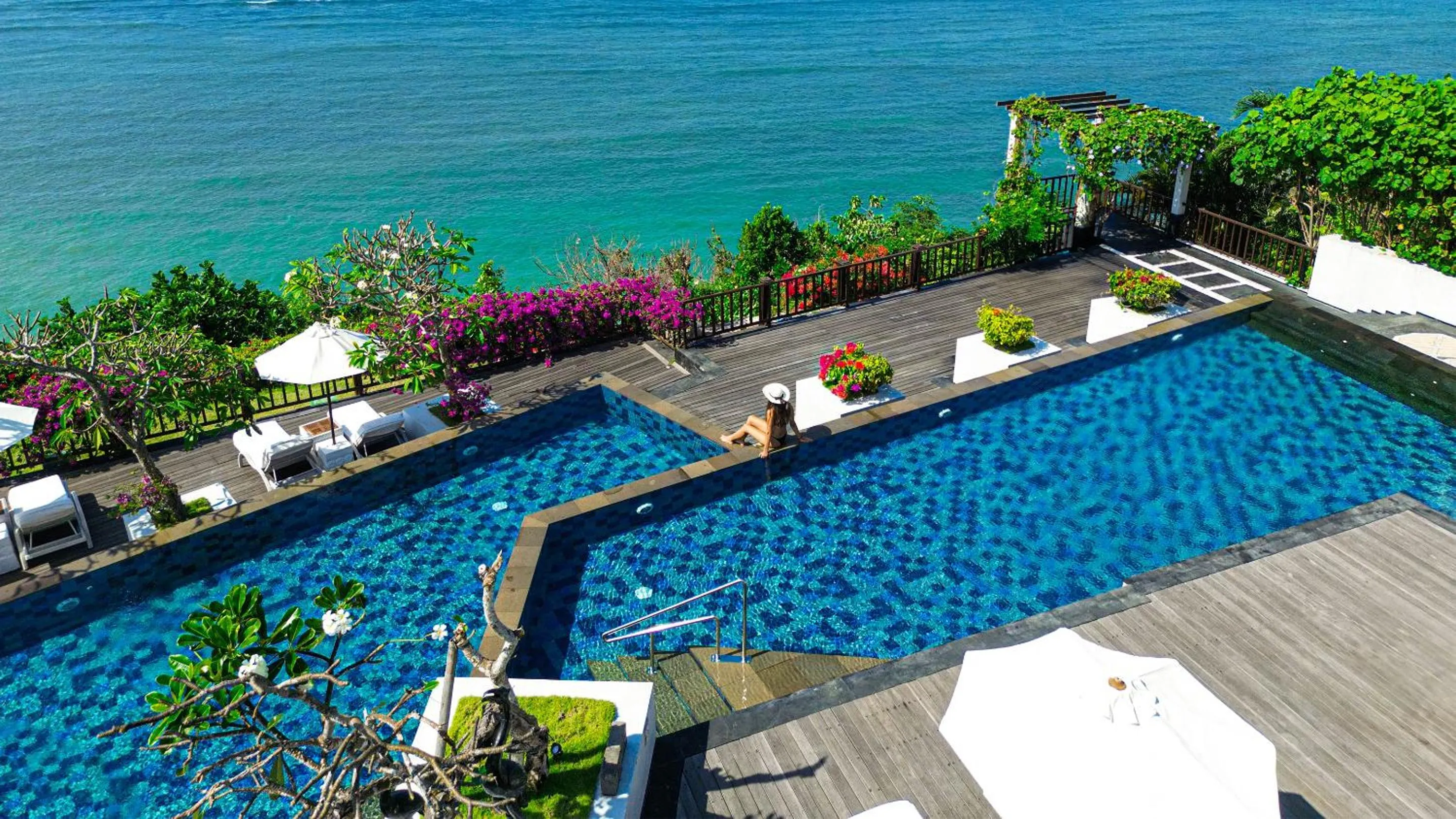 Swimming pool in Samabe Bali Villas