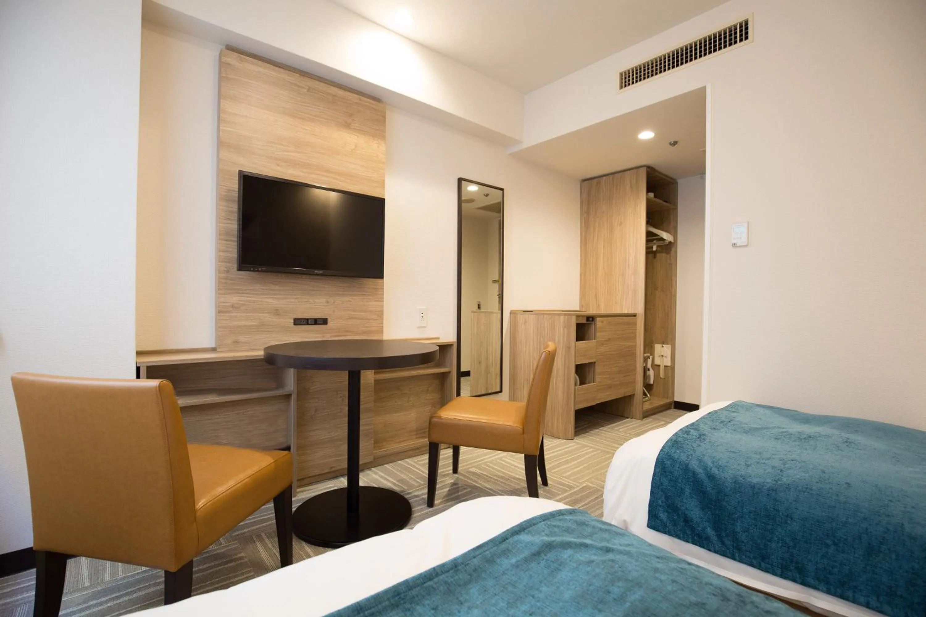 Photo of the whole room in Nest Hotel Osaka Shinsaibashi