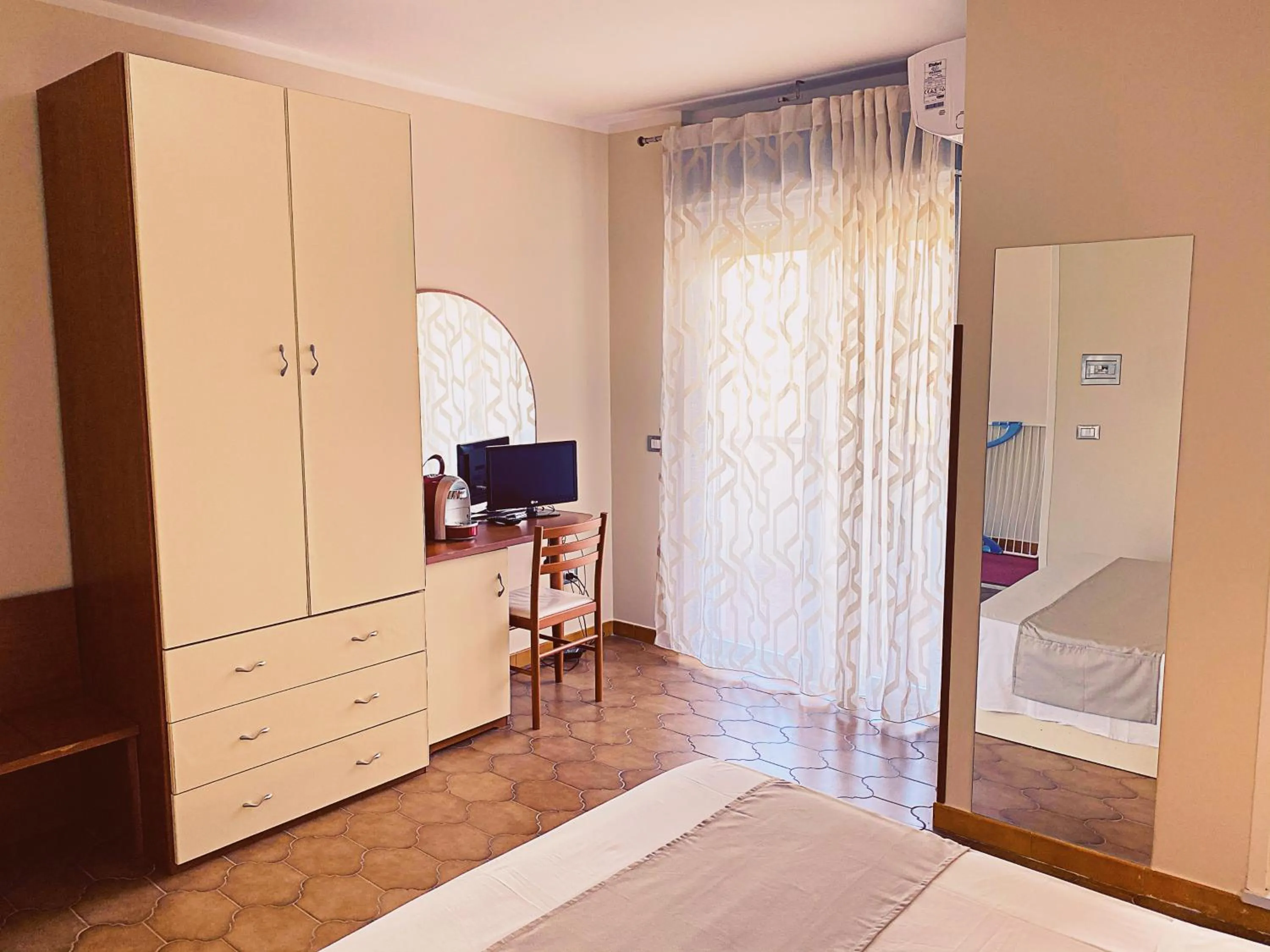 Photo of the whole room, Bed in Residence Hotel Felix