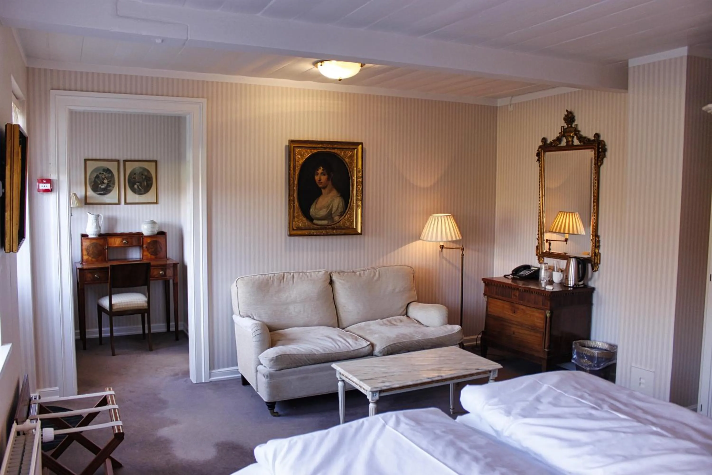 Living room, Bed in Schackenborg Slotskro