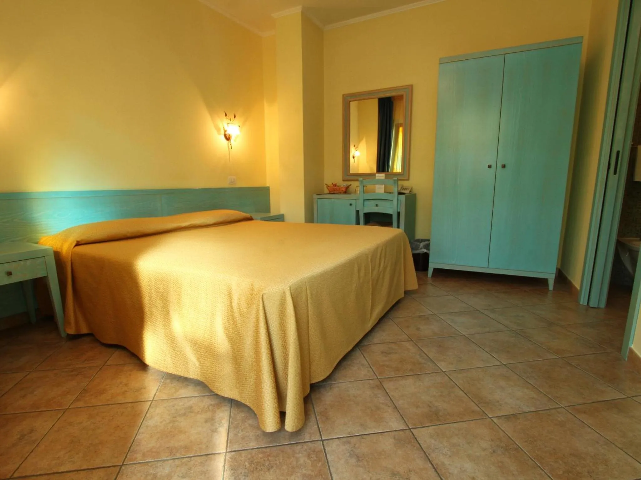 Photo of the whole room in Hotel Del Corso