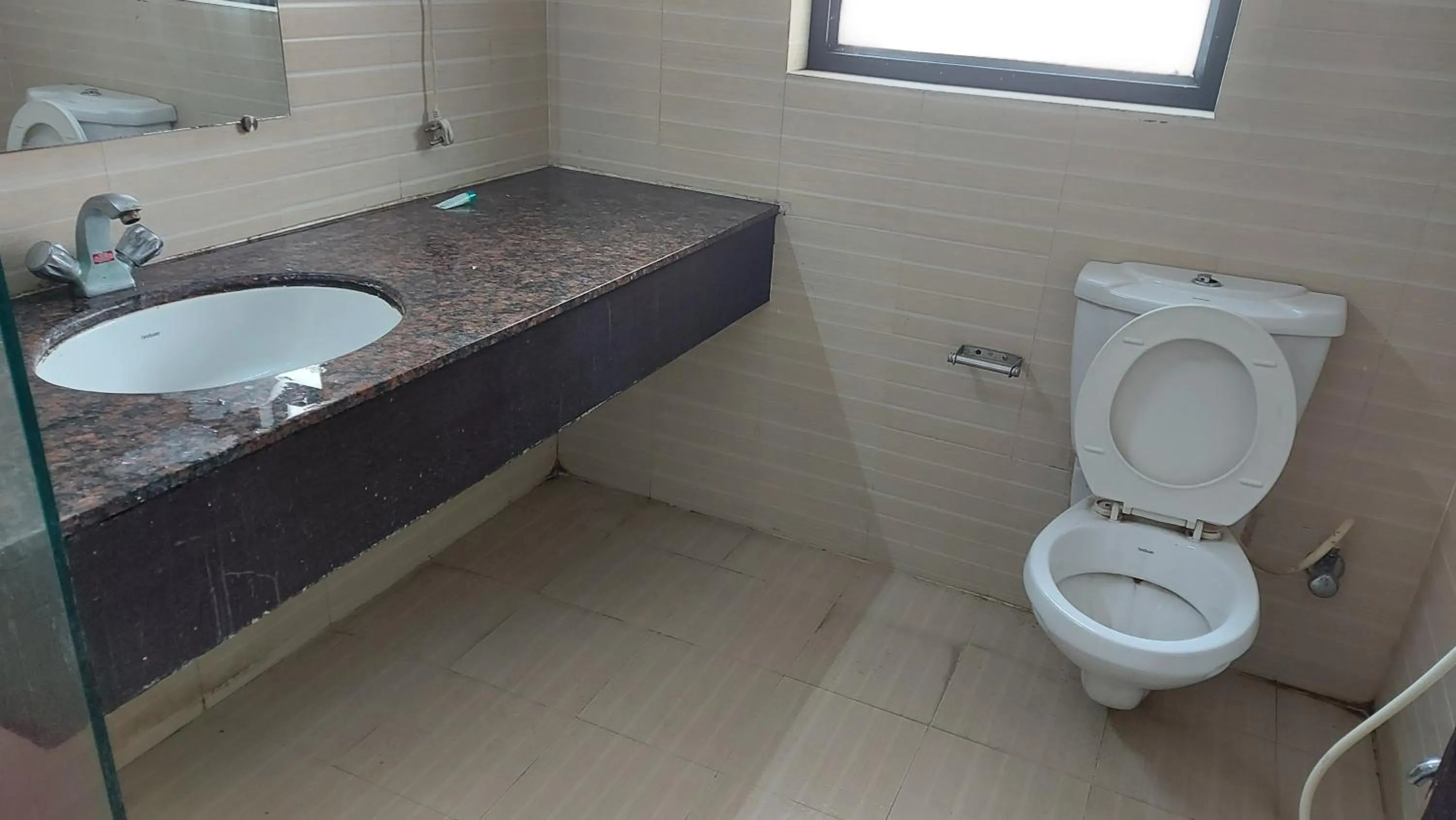 Bathroom in Hotel Lilac Doors