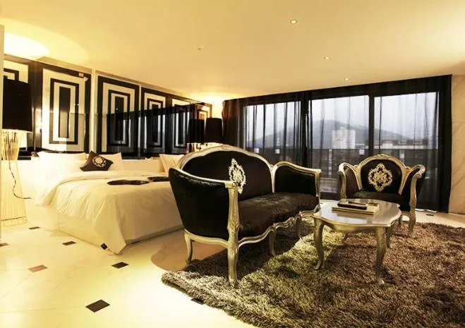 Bed in Jeju Cullinan Hotel