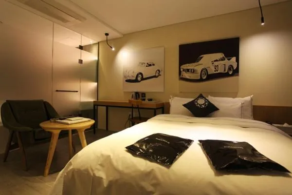 Bed in Jeju Cullinan Hotel