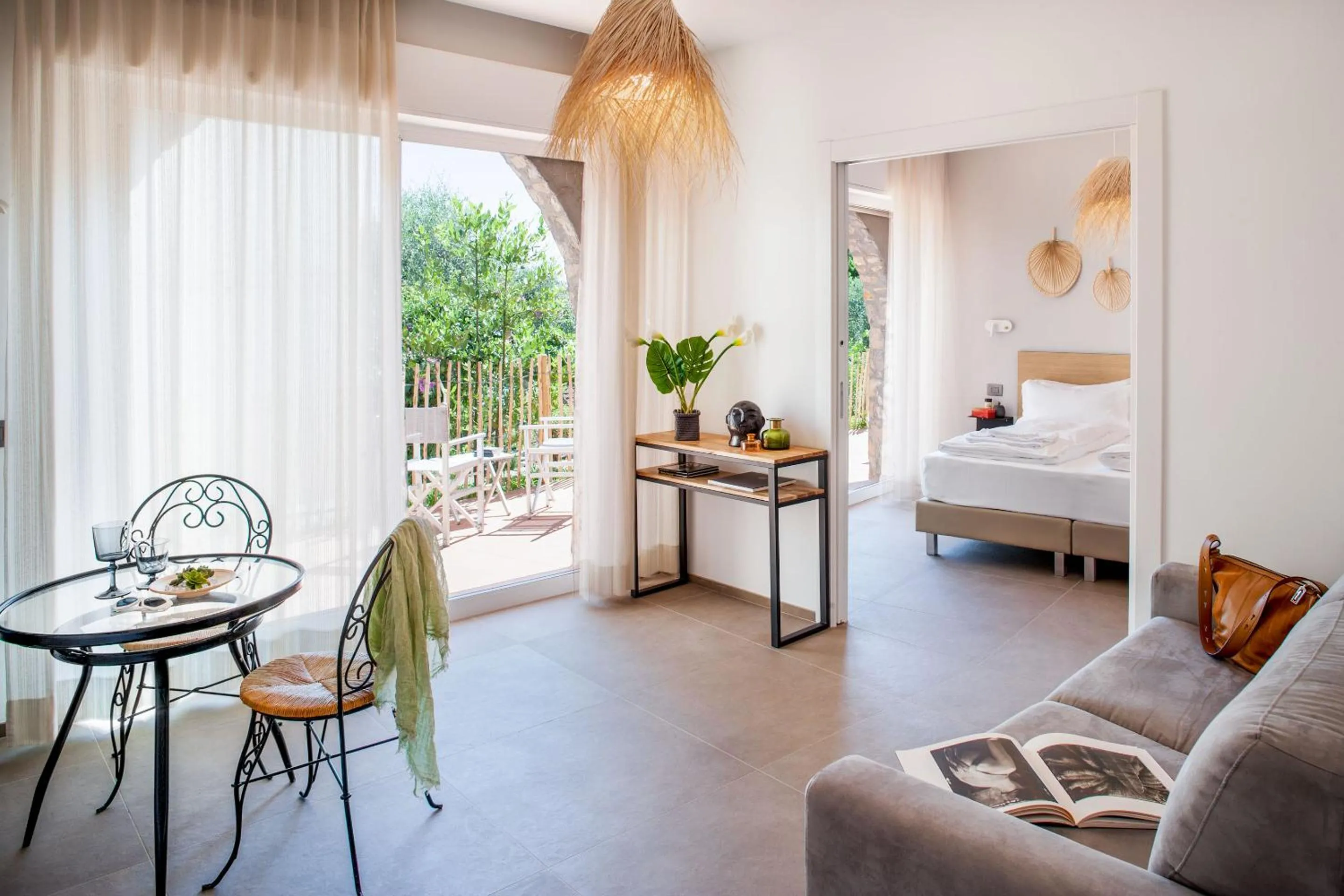 Living room, Bed in Hotel Moresco