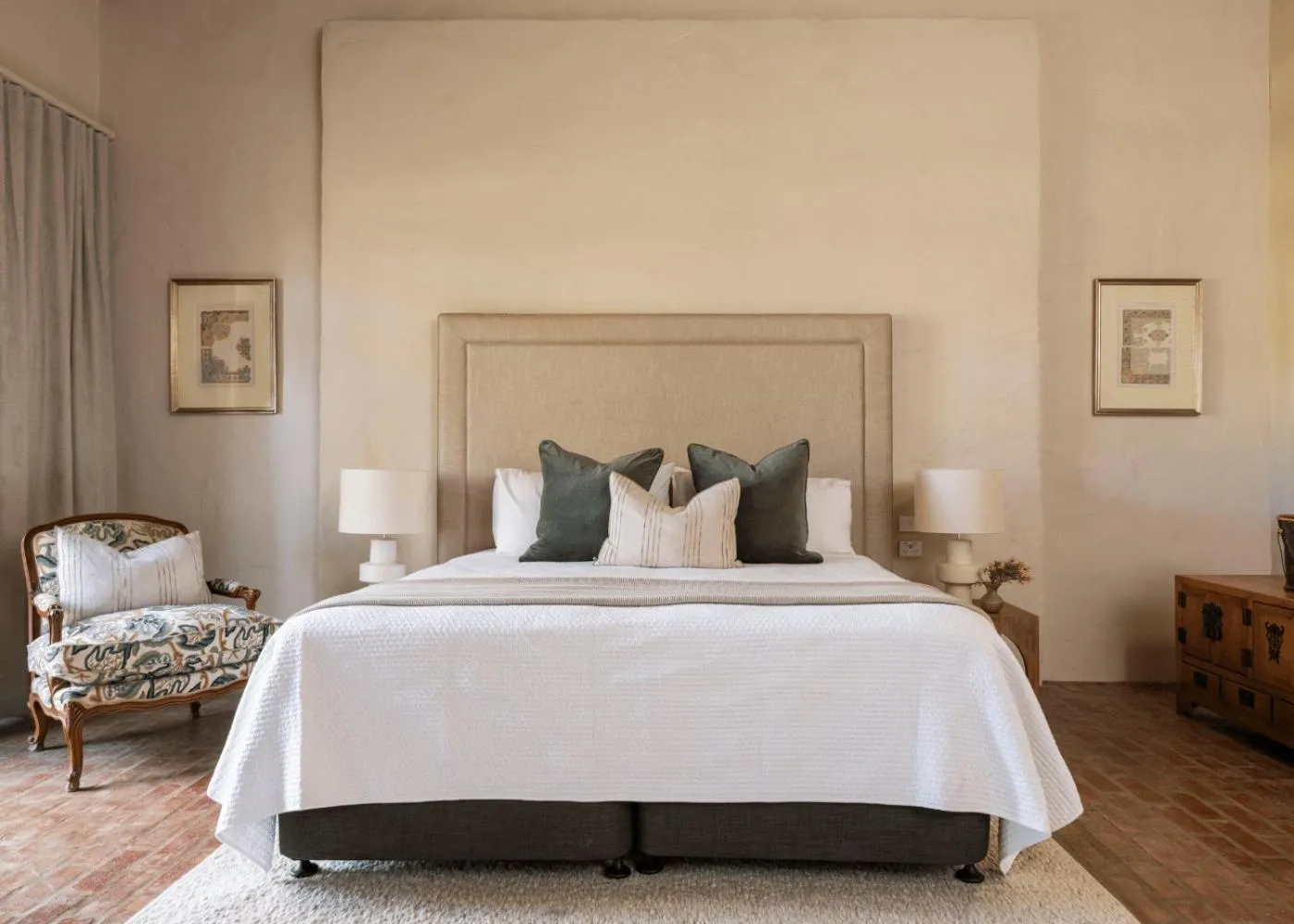 Bedroom, Bed in Tower Lodge