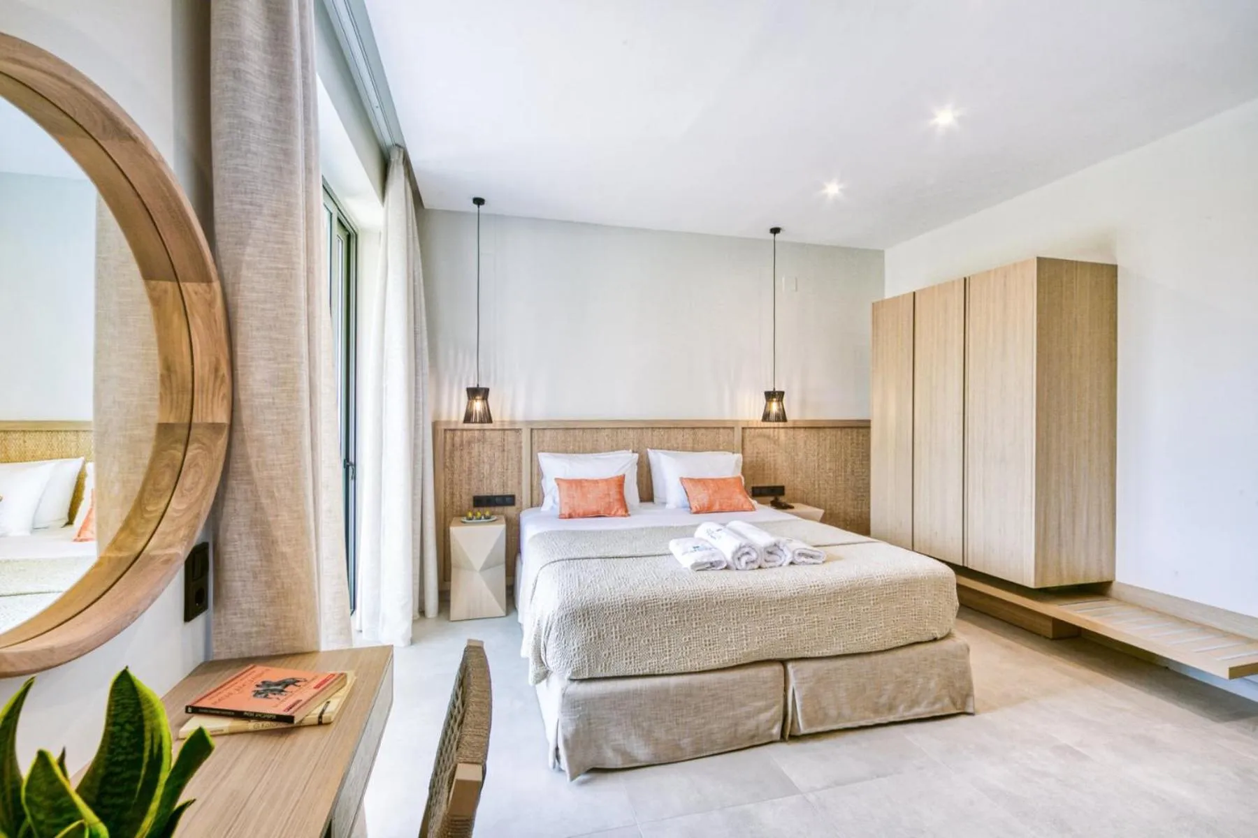 Bedroom, Bed in Hidden Cove Corfu