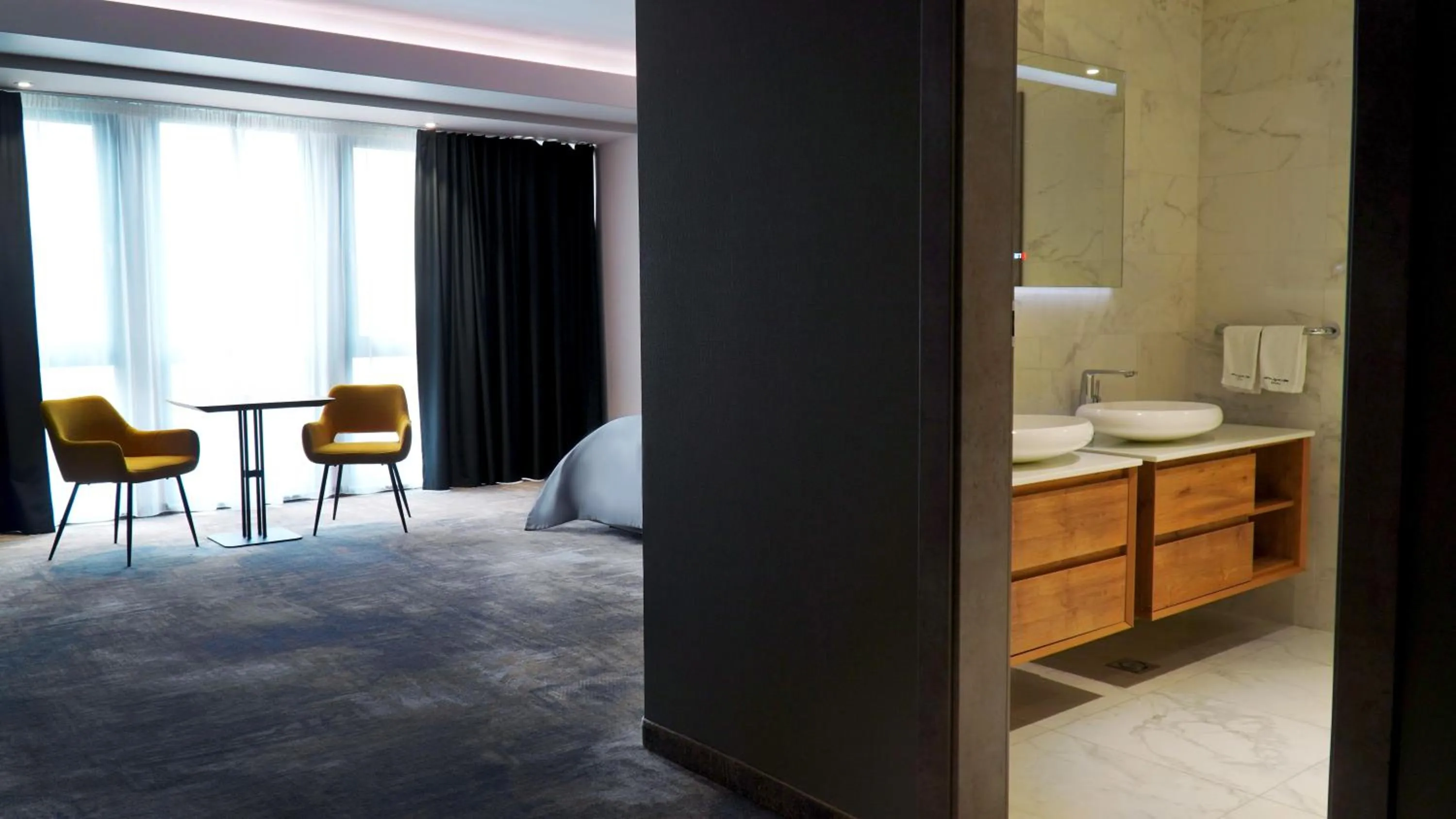 Photo of the whole room in Aniroc Signature Hotel