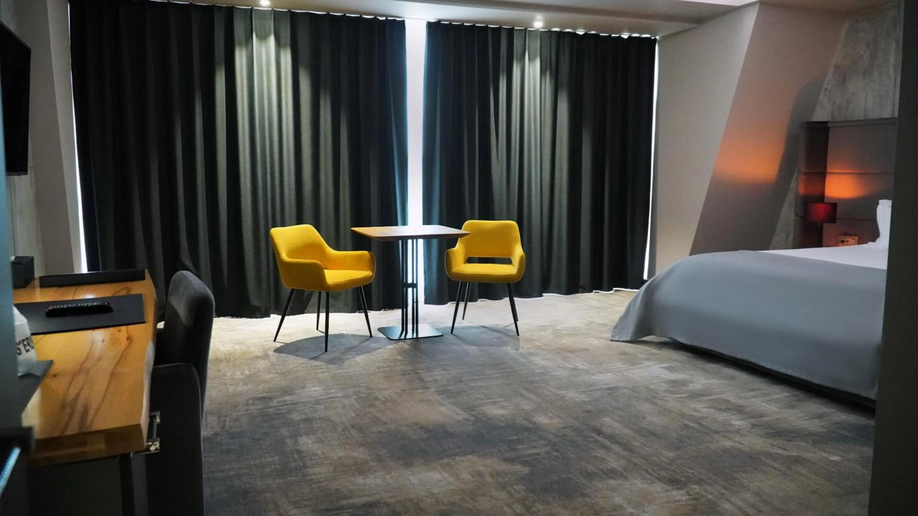 Photo of the whole room, Bed in Aniroc Signature Hotel