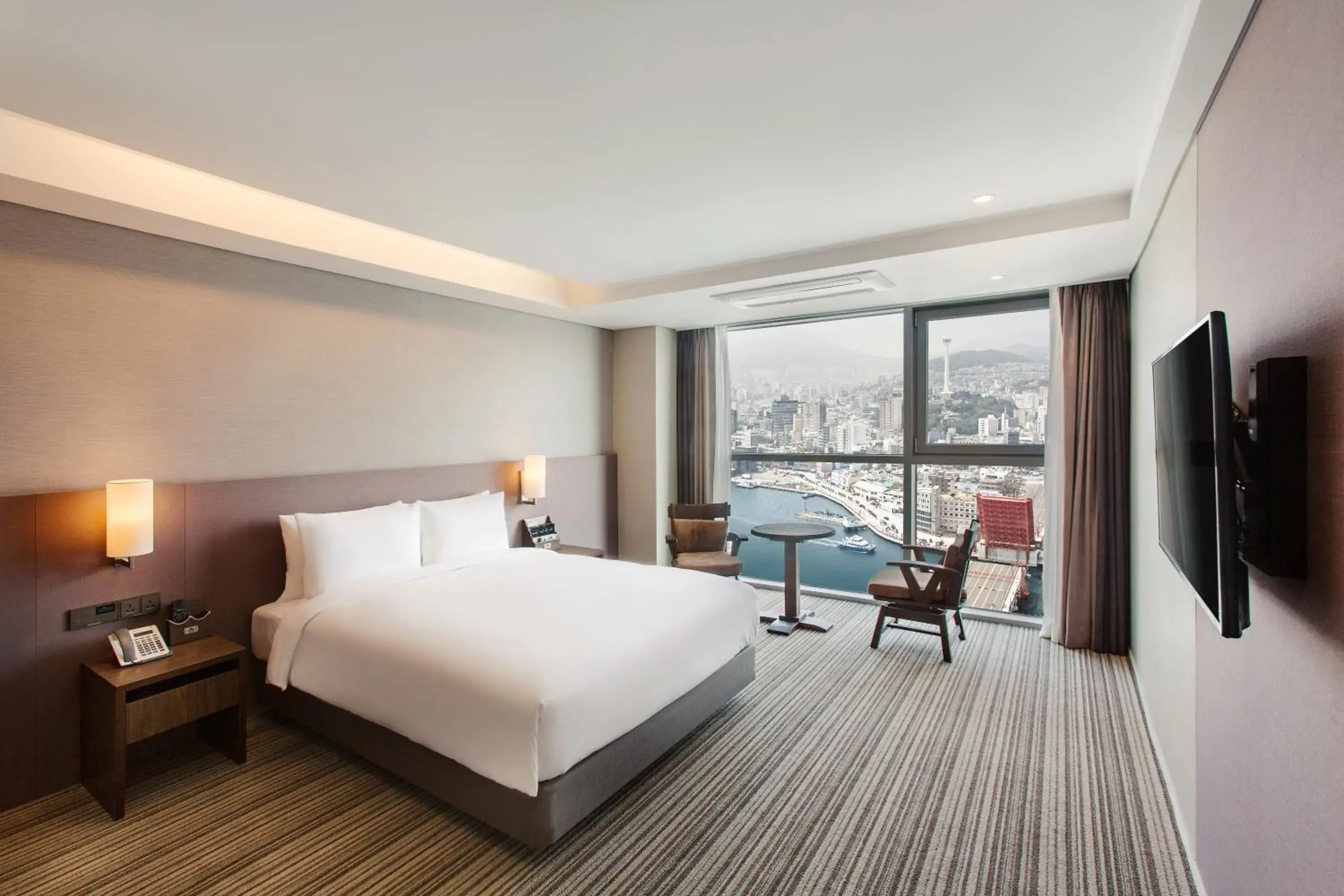 Deluxe Double Room with City View in Hotel Adela Deluxe Double Room with City View in Hotel Adela