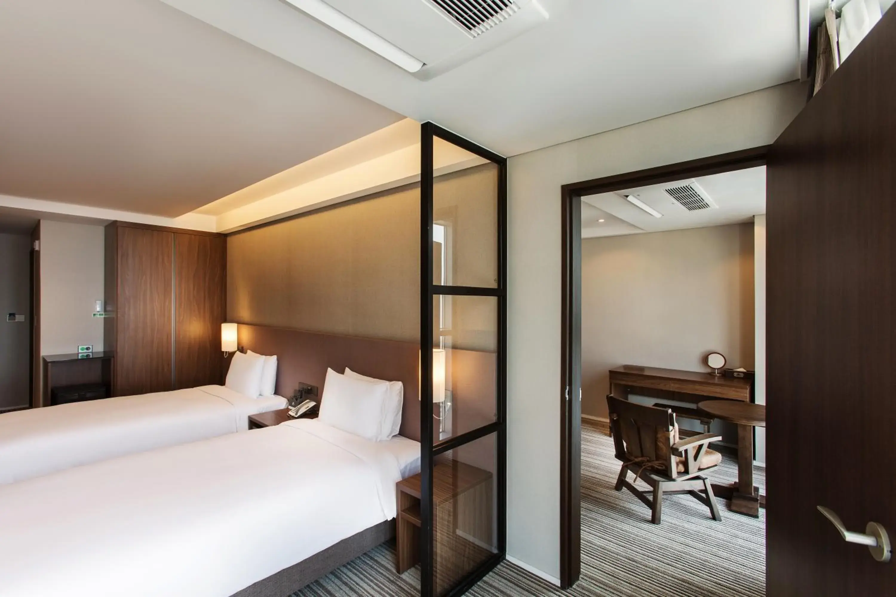 Deluxe Connecting Room with Half Harbor View in Hotel Adela Deluxe Connecting Room with Half Harbor View in Hotel Adela