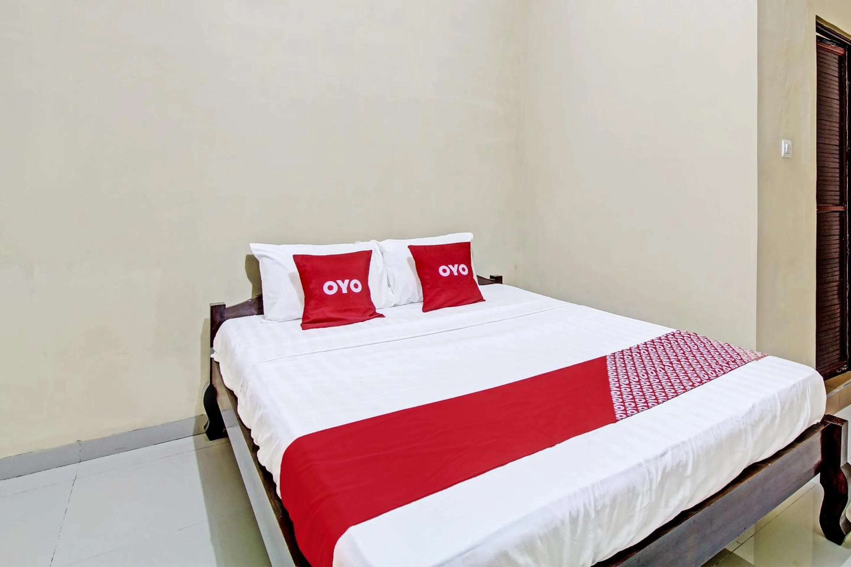 Bedroom in OYO 91353 Hotel Surya Andesa