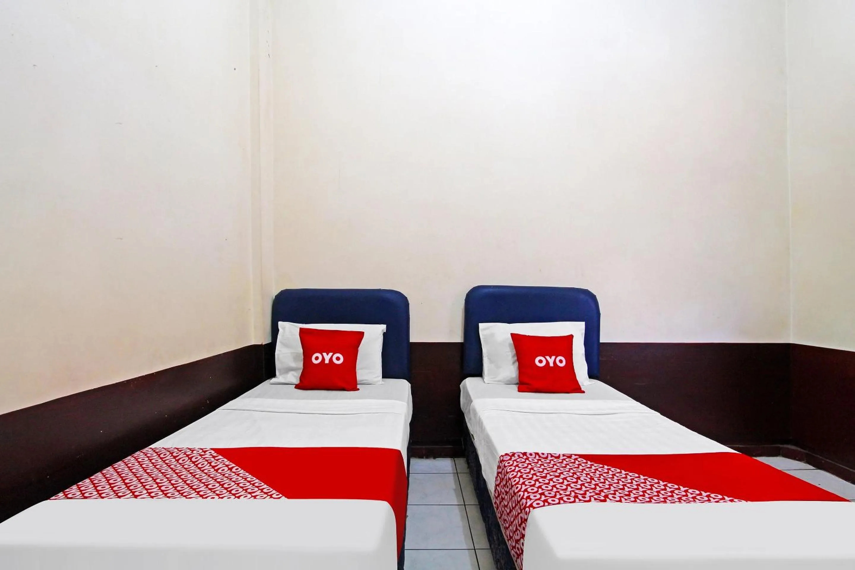 Bedroom, Bed in Hotel O Mutiara