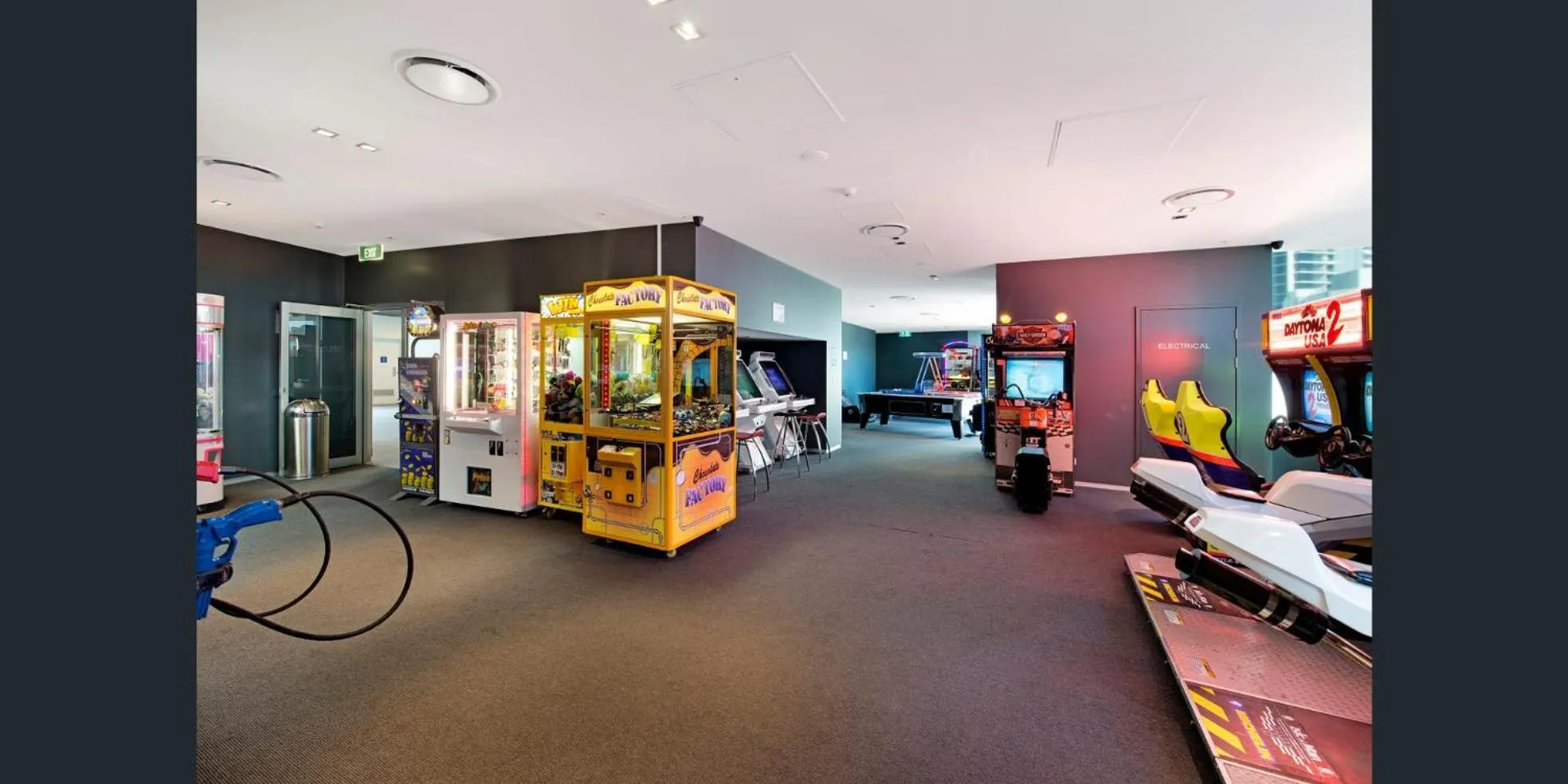 Kids's club in Circle on Cavill FREE parking