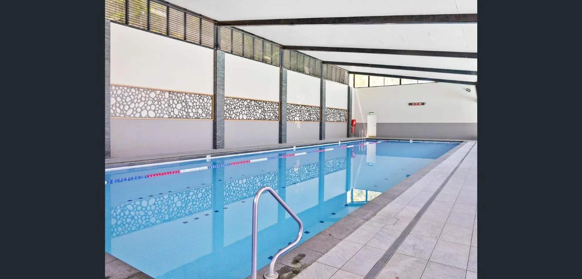 Swimming pool in Circle on Cavill FREE parking