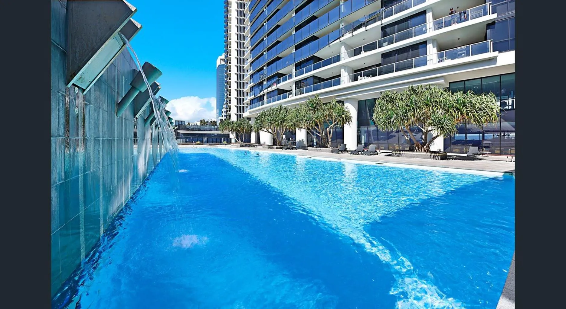 Swimming pool in Circle on Cavill FREE parking