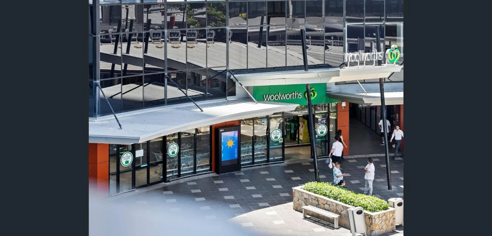 Supermarket/grocery shop in Circle on Cavill FREE parking