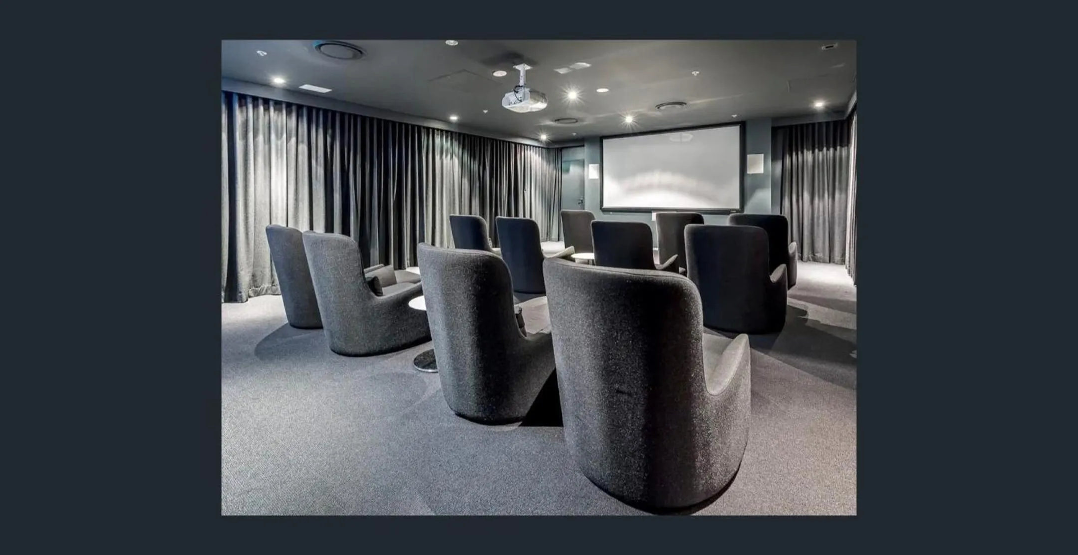 Entertainment in Circle on Cavill FREE parking