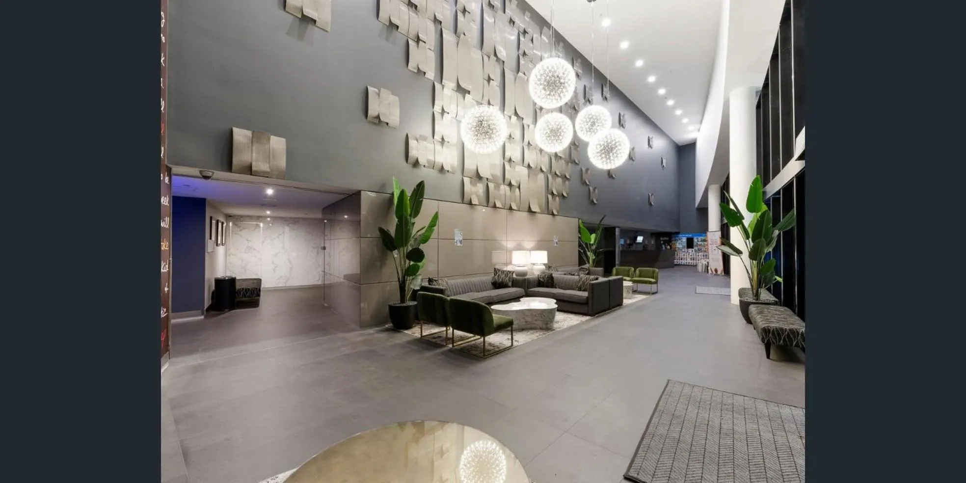 Lobby or reception in Circle on Cavill FREE parking