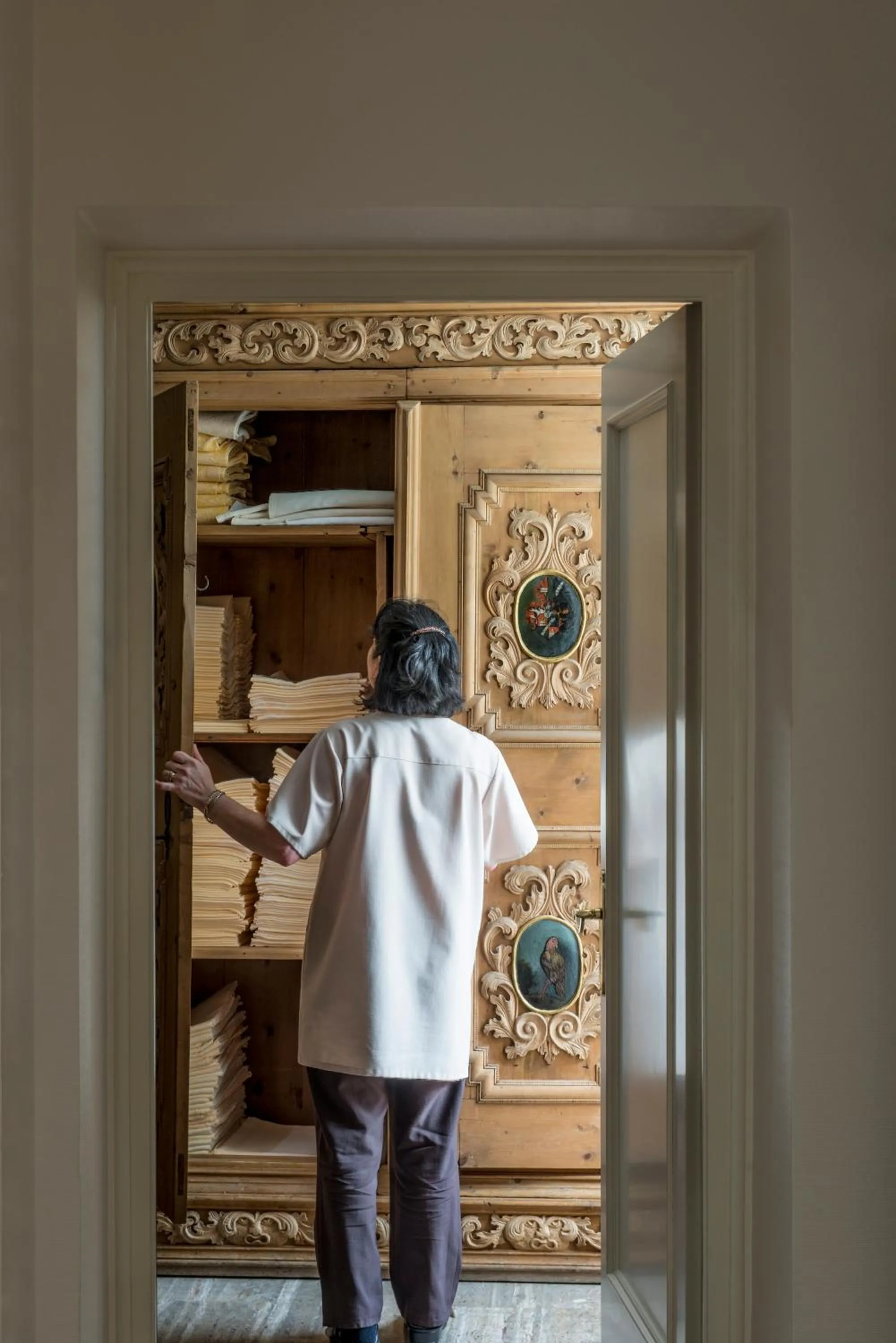 wardrobe in Hotel Elephant