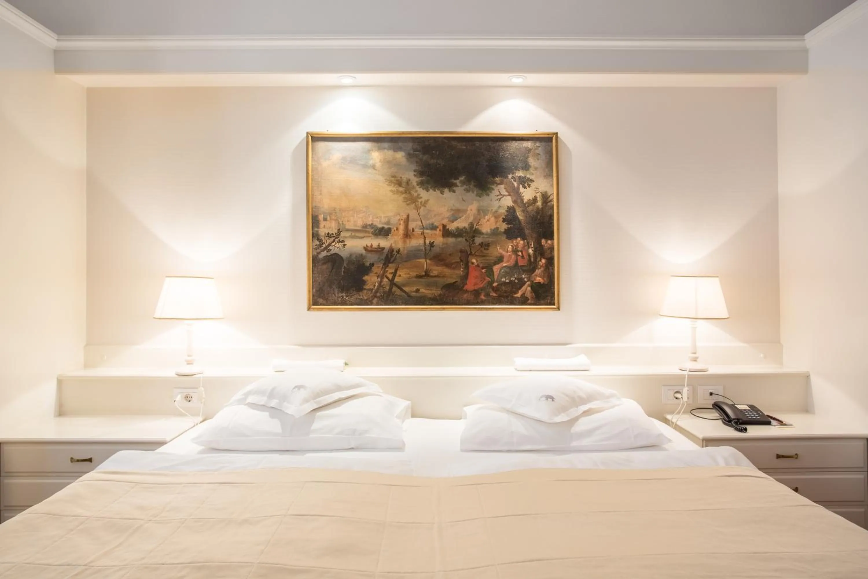 Bedroom, Bed in Hotel Elephant